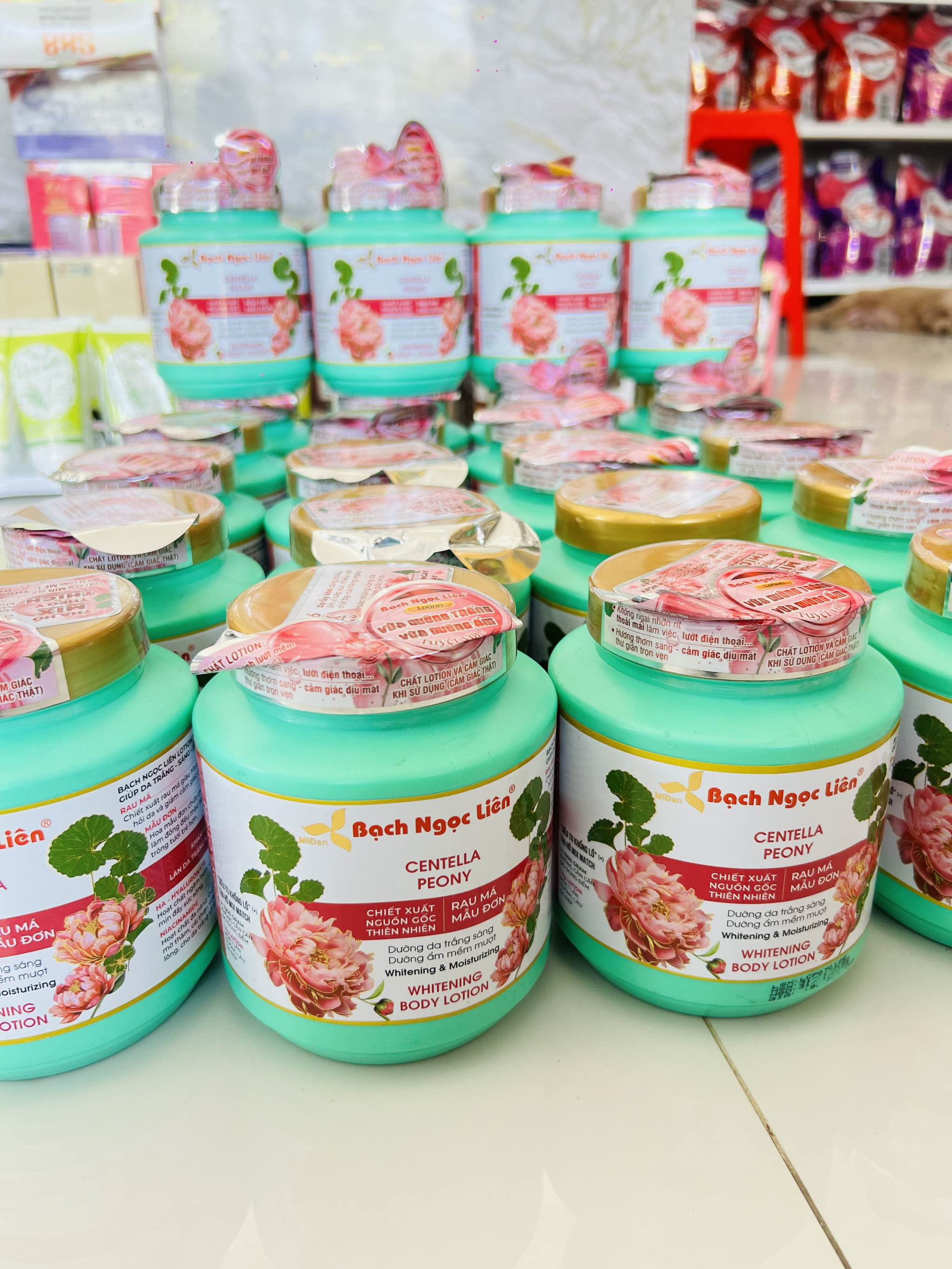 KEM BODY BẠCH NGỌC LIÊN RAU MÁ C.HÃNG (10)