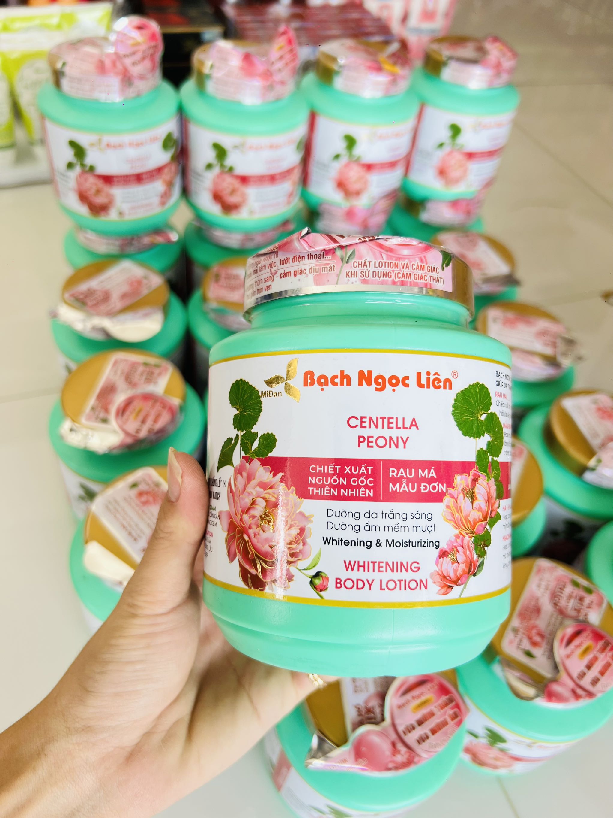 KEM BODY BẠCH NGỌC LIÊN RAU MÁ C.HÃNG (10)