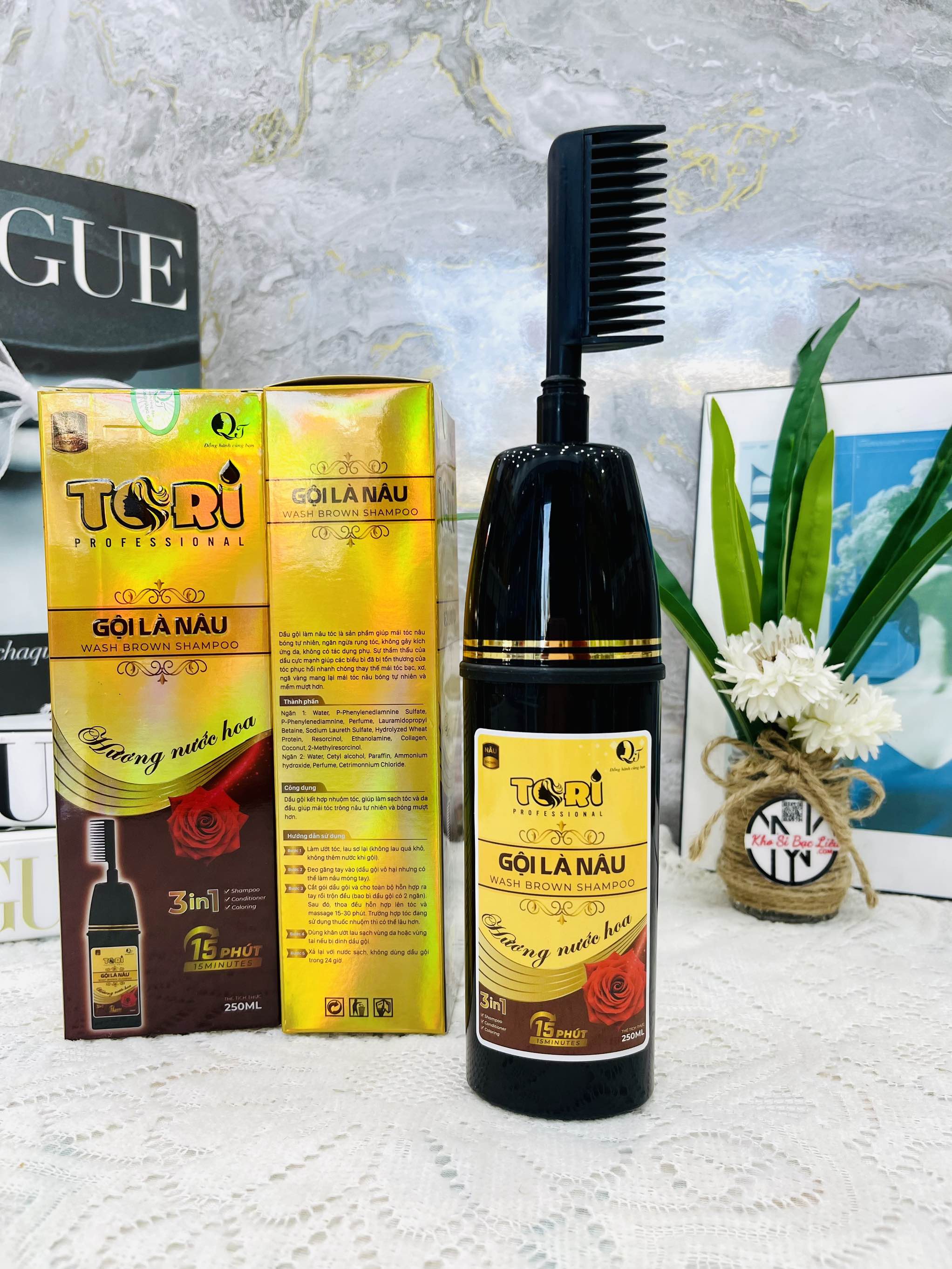 CHAI GỘI LÀ NÂU TÓC HƯƠNG NƯỚC HOA CÓ LƯỢC CTY TORI 250ml