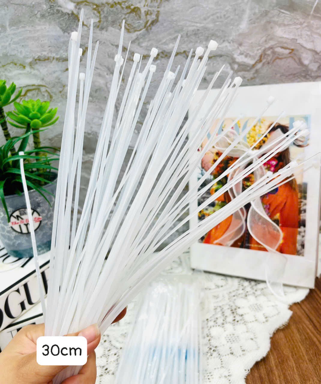 Dây Rút Trắng 70-80 Sợi 30cm (1)