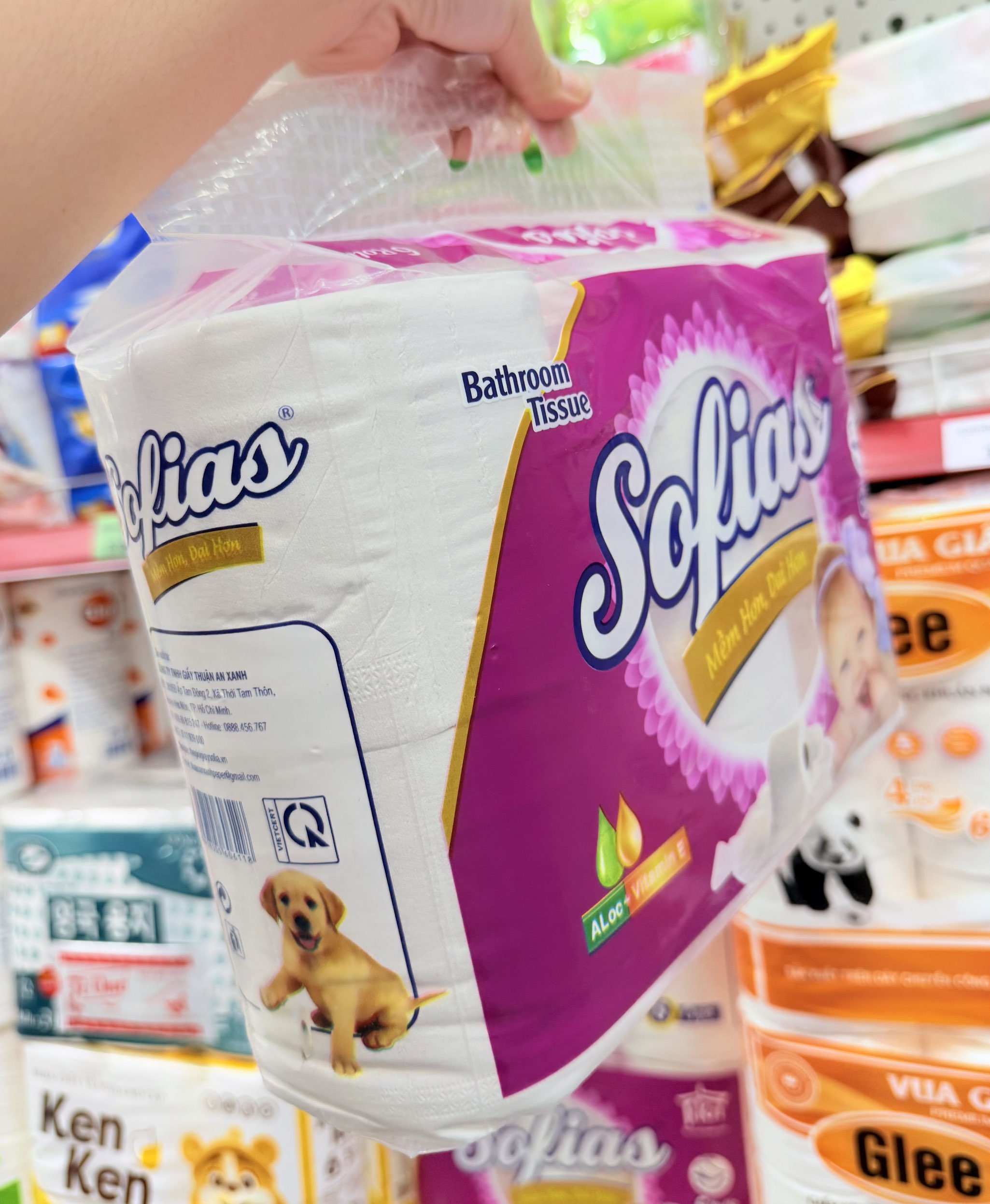 KM Lốc 6 Cuộn Giấy Không Lõi 4 Lớp SOFIAS Chính hãng (2)