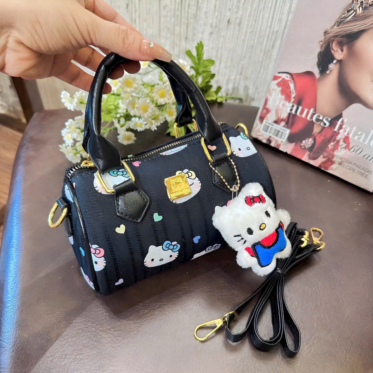 TÚI TRỐNG KITTY KÈM GẤU KITTY (10)