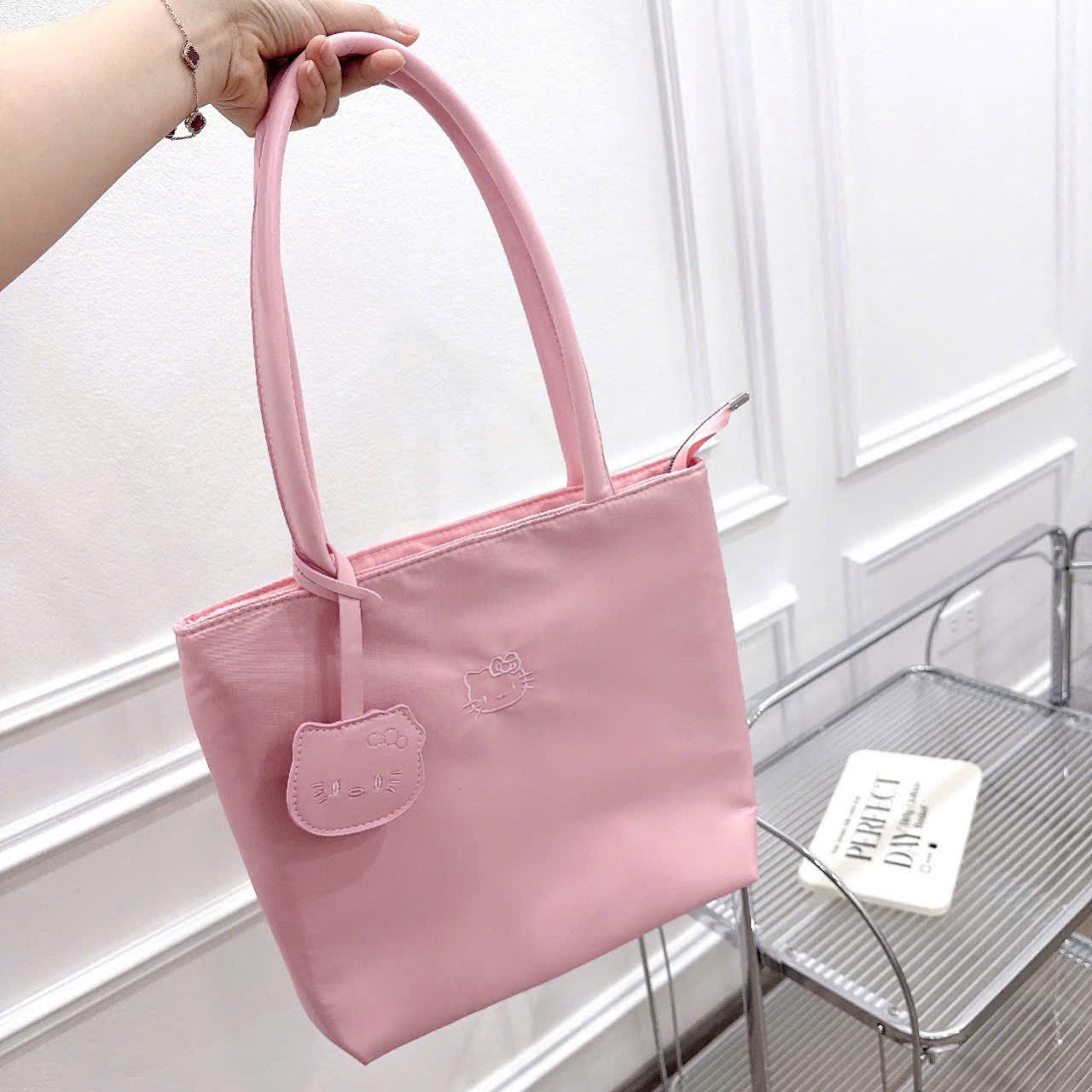 TÚI CÔNG SỞ TOTE KITTY TRƠN KÈM TAG GƯƠNG (10)