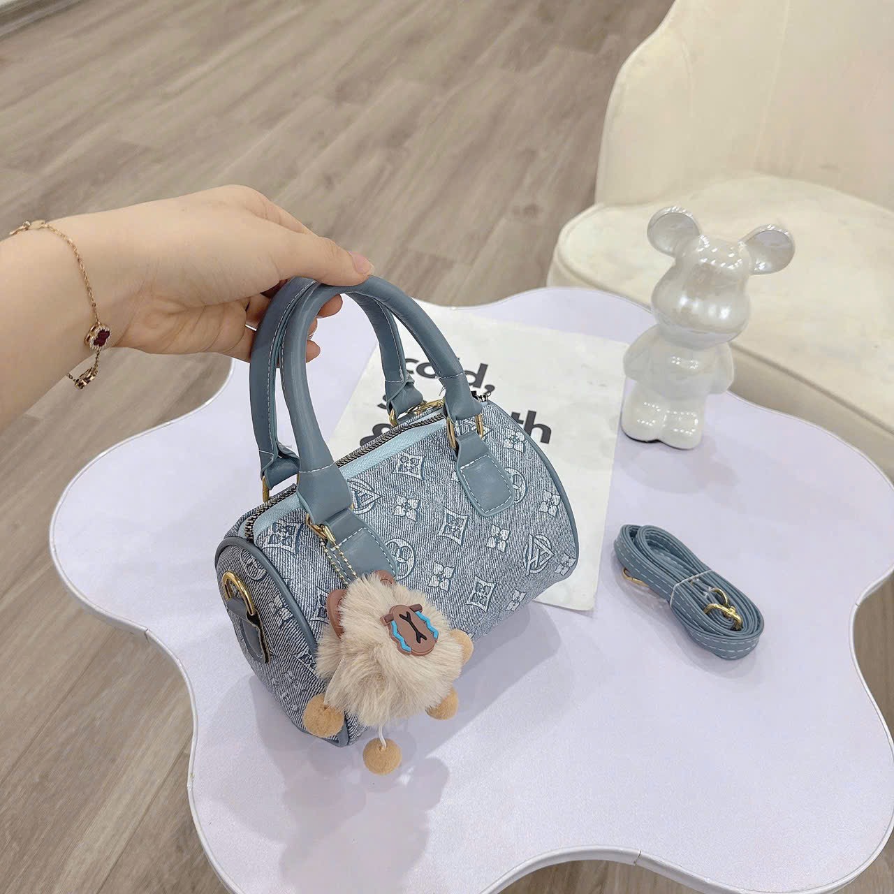 TÚI TRỐNG LV JEAN KÈM GẤU (10)