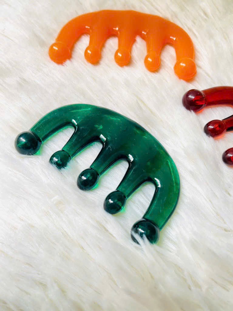 LƯỢC MASSA CỔ VAI GÁY BẰNG NHỰA (1)