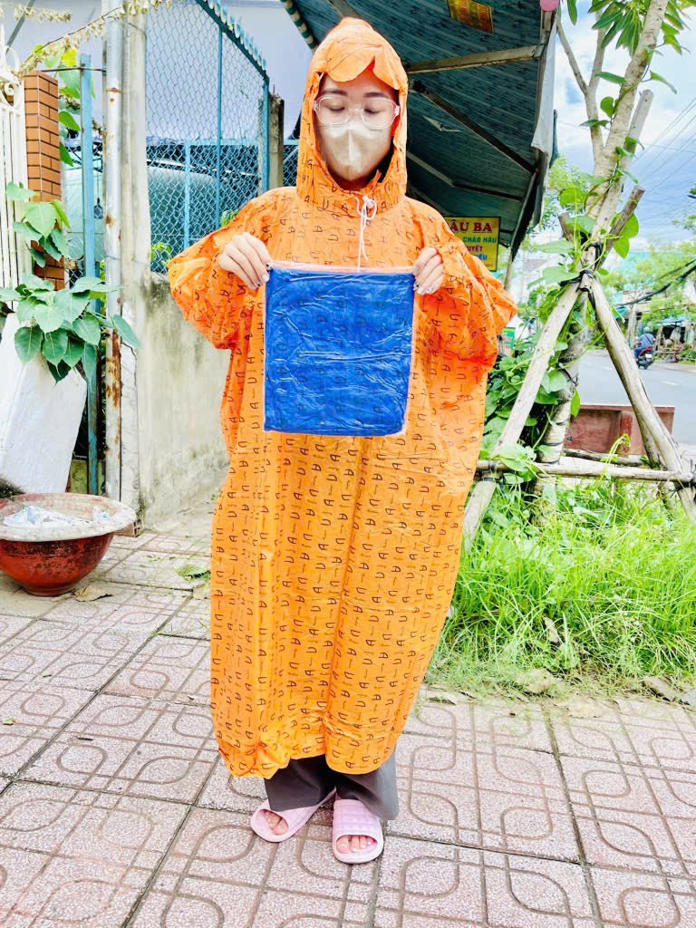 ÁO MƯA BÍT ANHA VÀNG XANH (3)