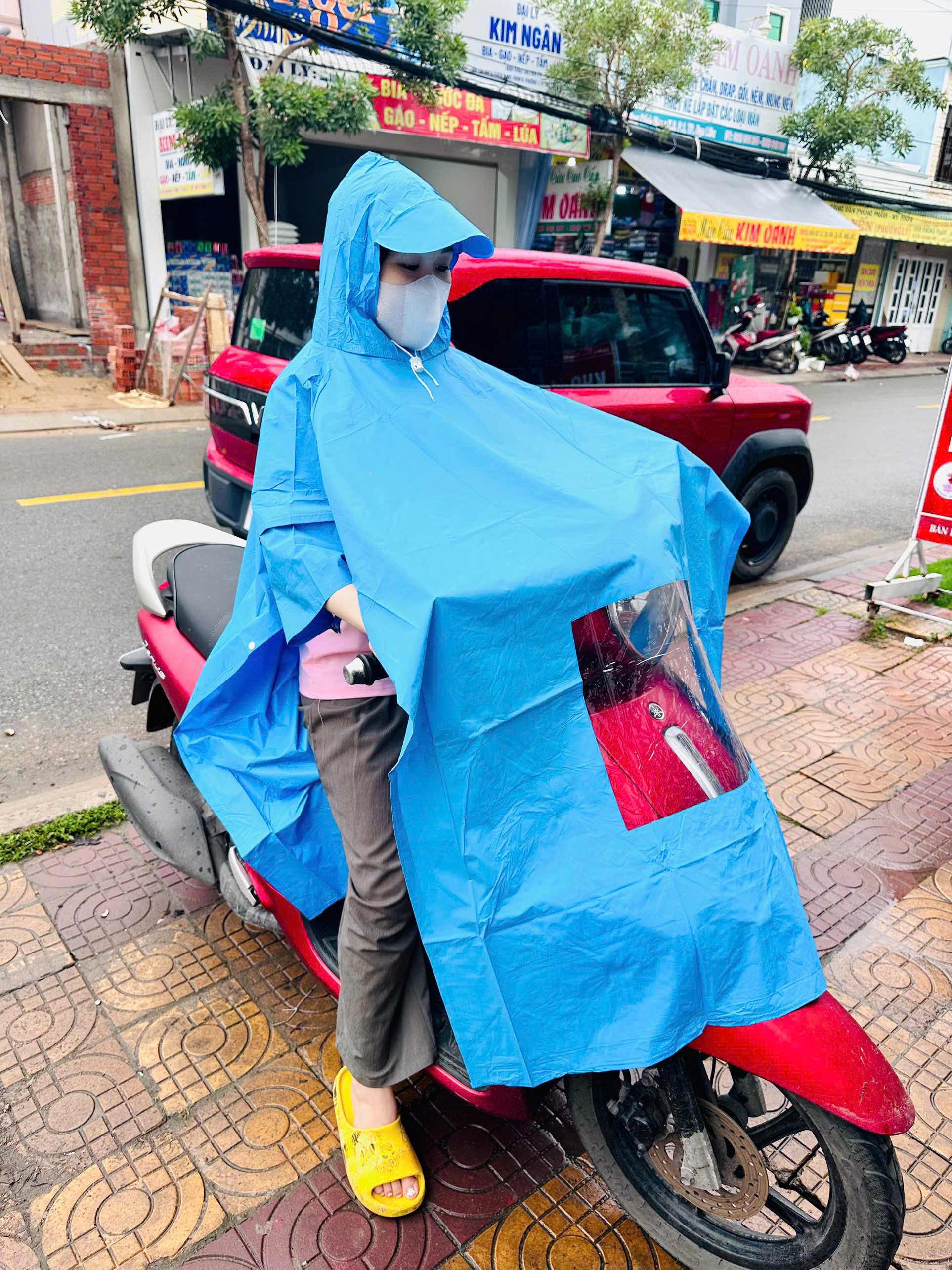 ÁO MƯA CÁNH DƠI KIỂU CHOÀNG KÍNH 1 ĐẦU (3)