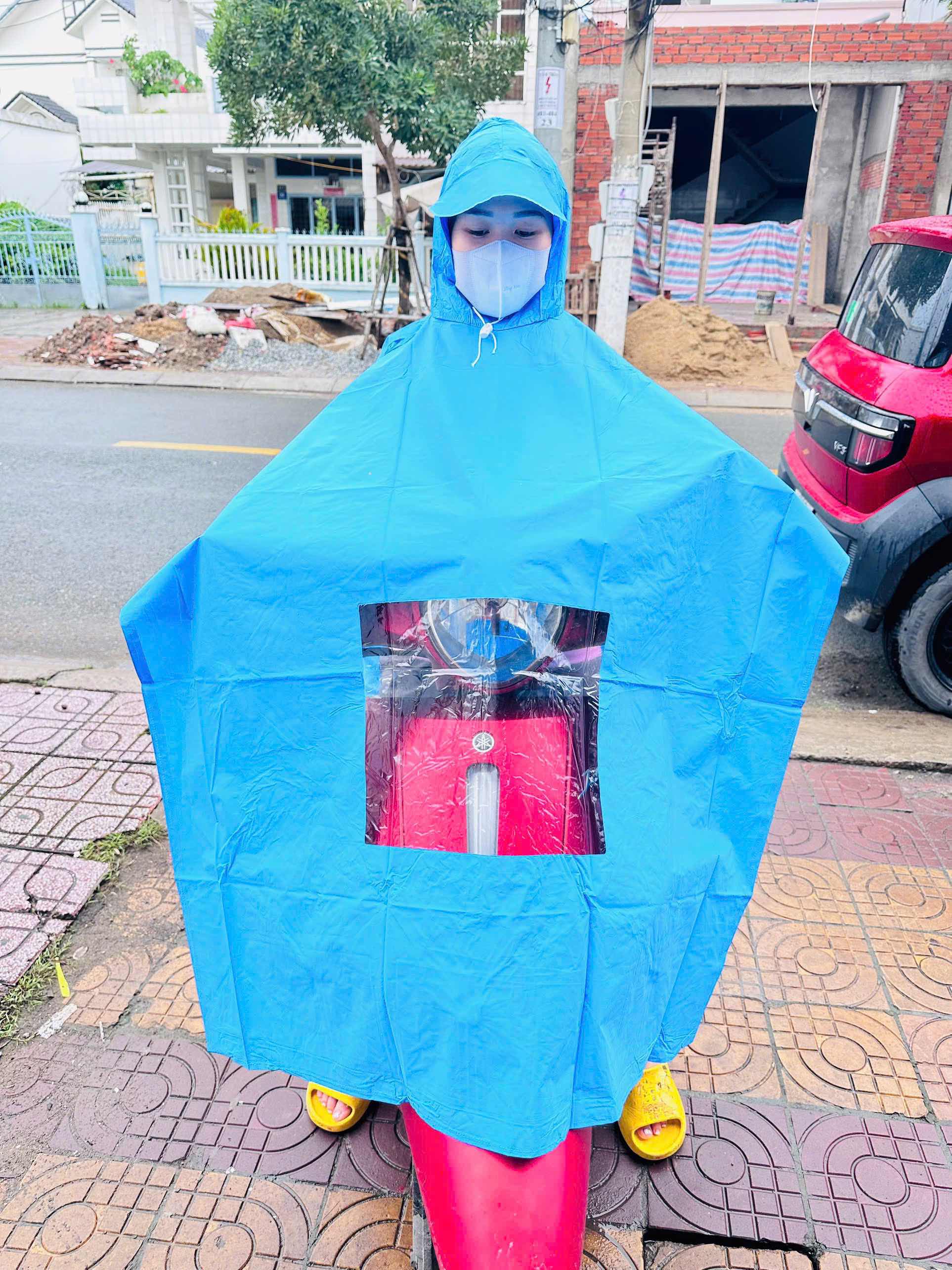 ÁO MƯA CÁNH DƠI KIỂU CHOÀNG KÍNH 1 ĐẦU (3)