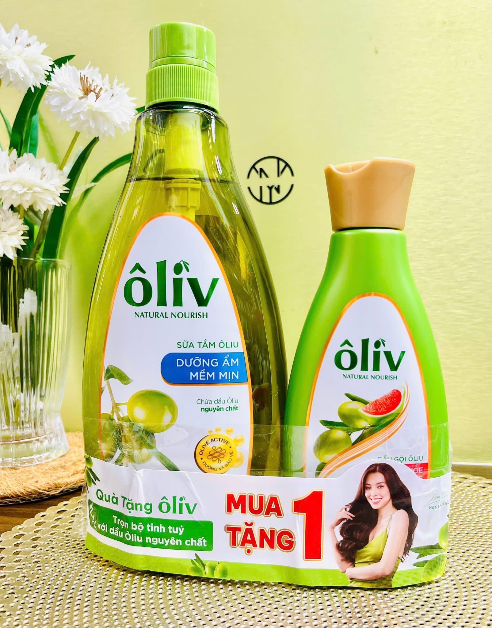 SỮA TẮM OLIU DƯỠNG ẨM MỀM MỊN 650ML TẶNG DẦU GỘI OLIU 250ML