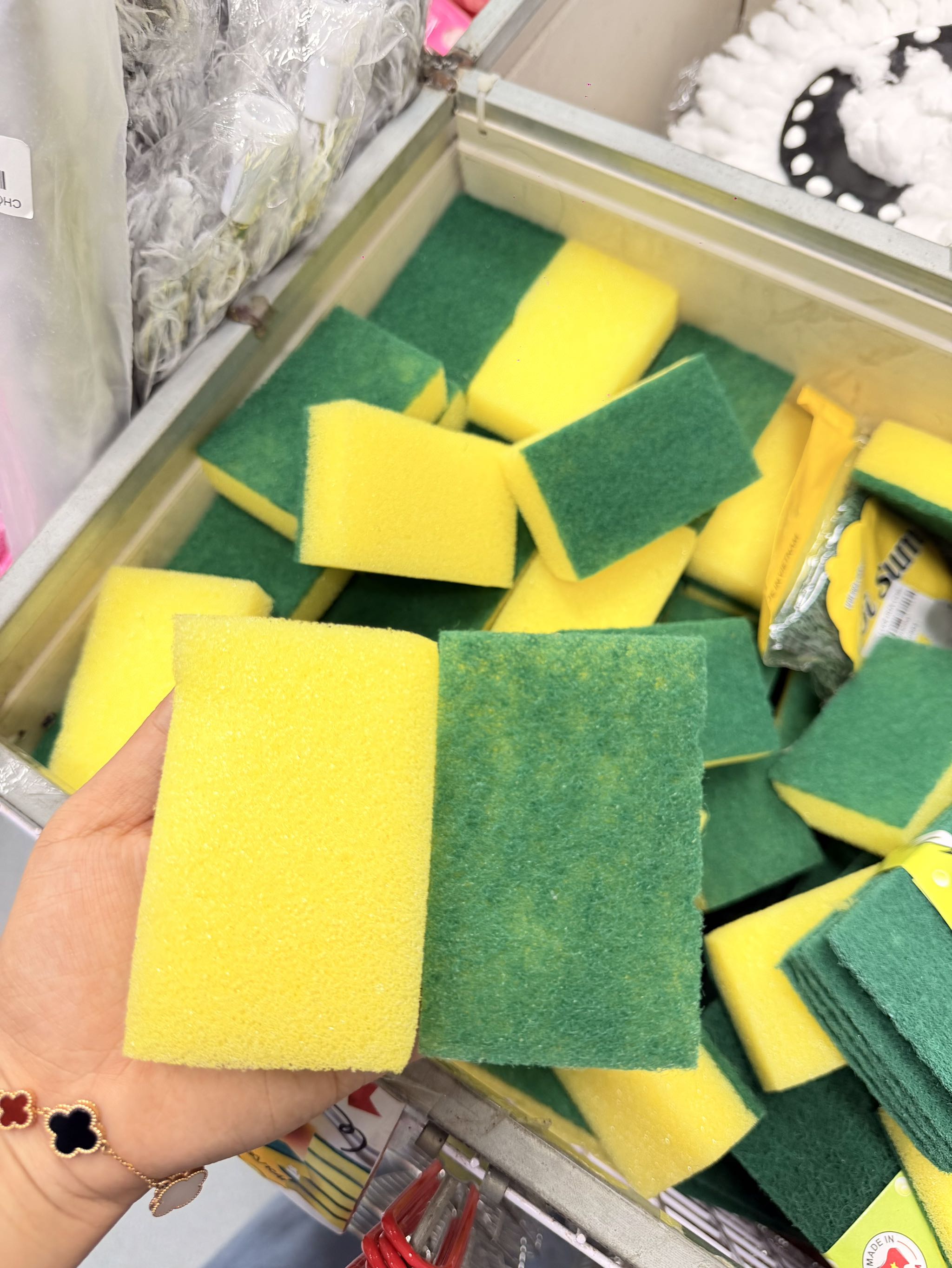 KM (10 TẶNG 5) BỌT BIỂN RỬA CHÉN MÀU XANH ( KO Ck)