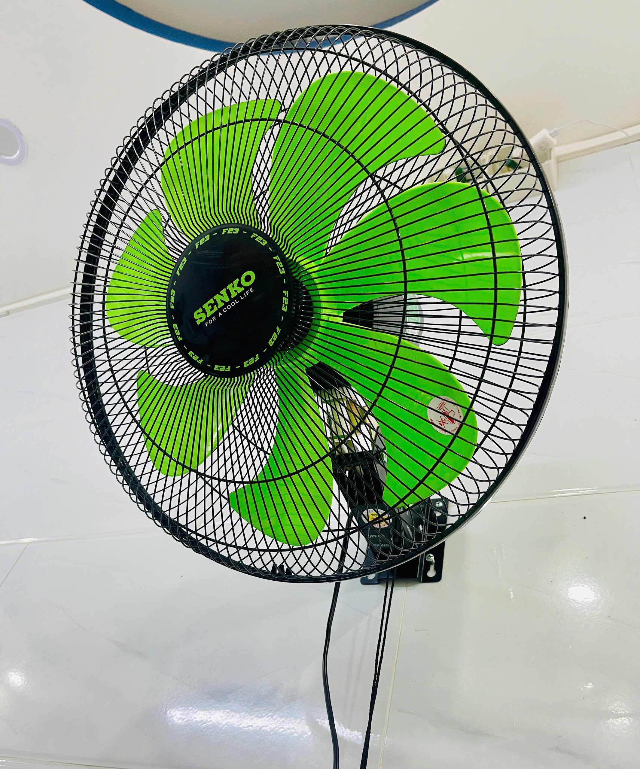 QUẠT TREO TƯỜNG SENKO 1622 Loại 2 DÂY BH 2 NĂM (20)