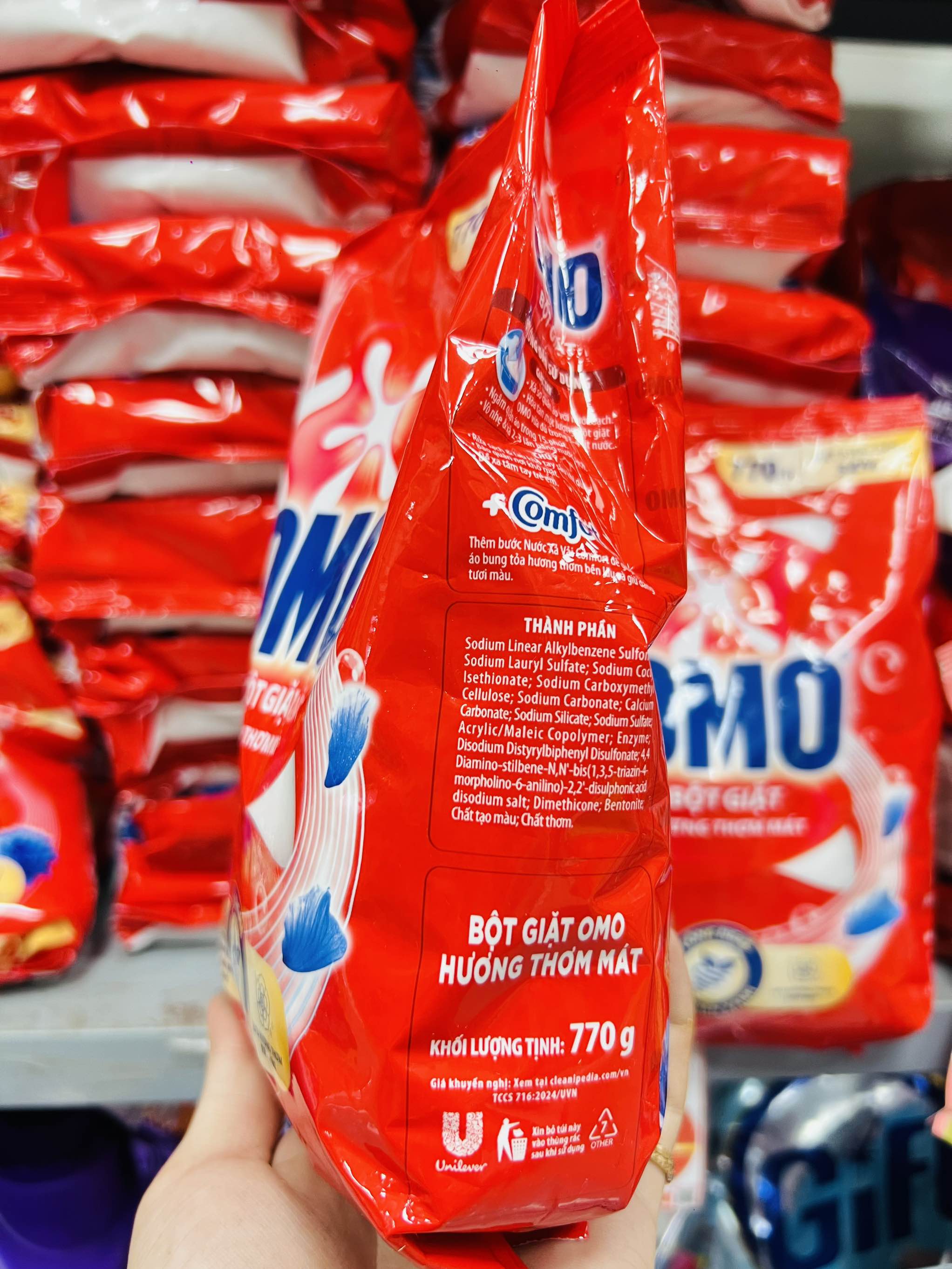 TÚI BỘT GIẶT OMO 770g HƯƠNG THƠM MÁT CHÍNH HÃNG (2) '