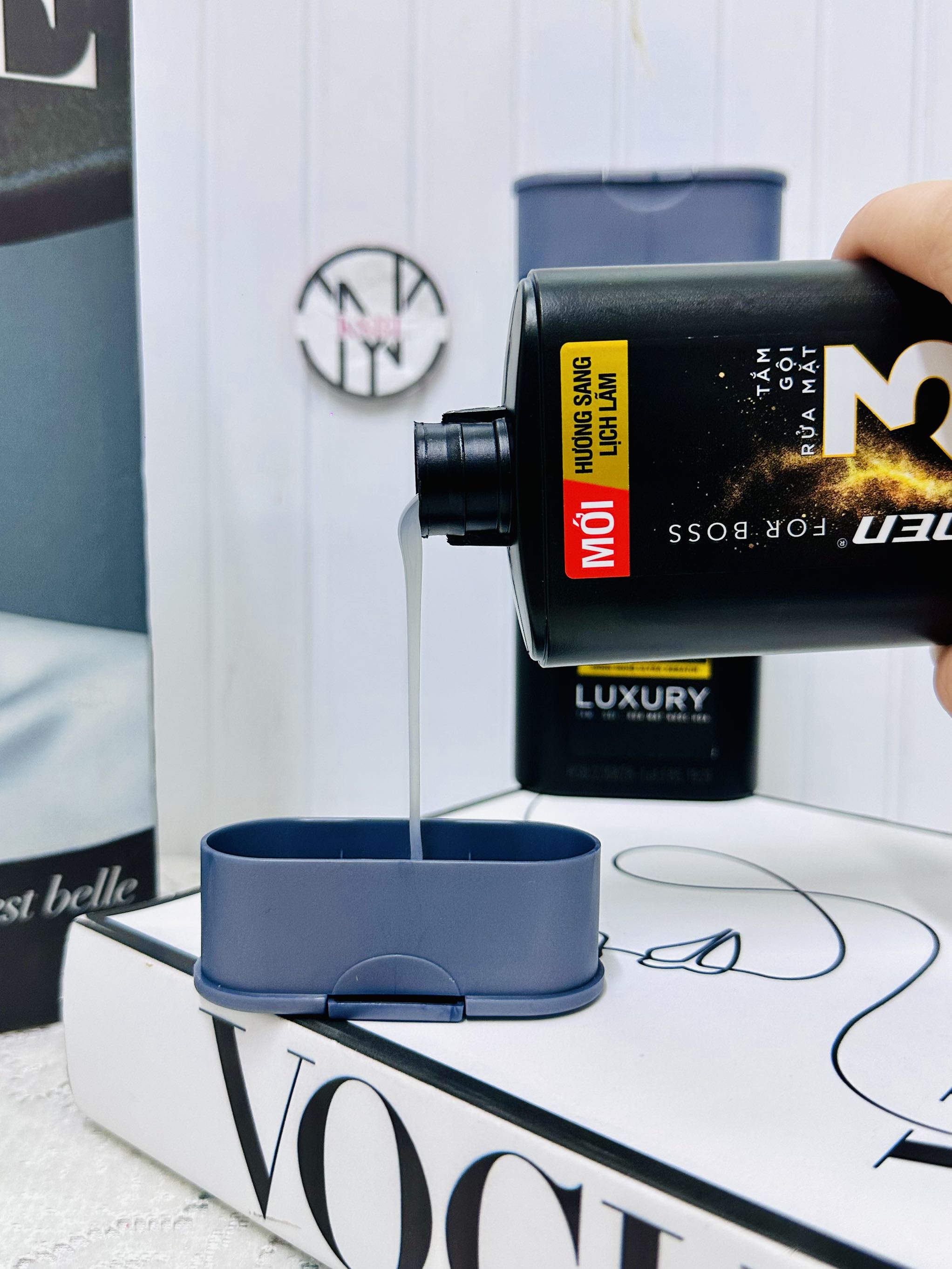 CHAI X-MEN TẮM GỘI RỬA MẶT NƯỚC HOA LUXURY 3in1 150g (3)