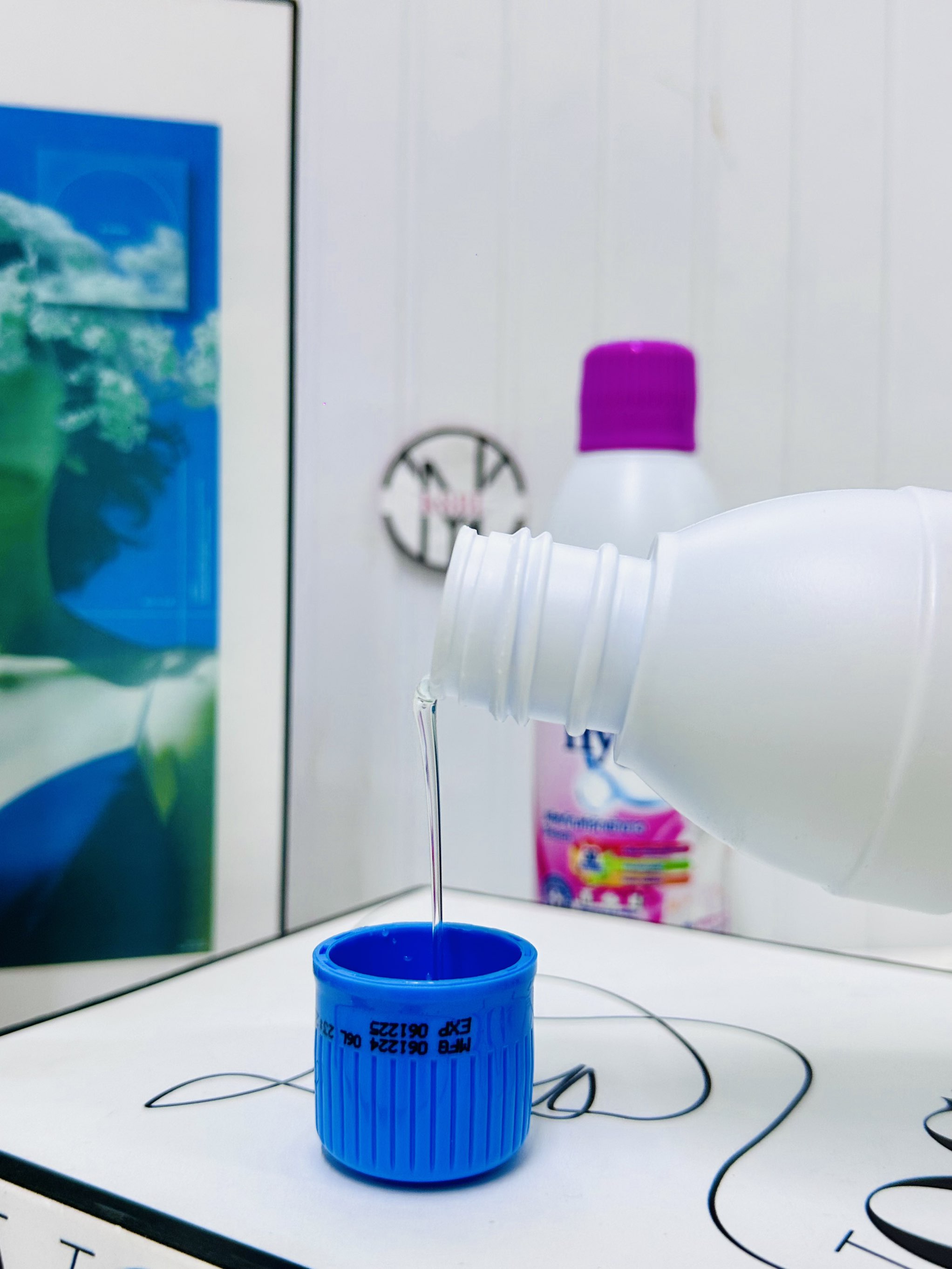 KM- M5T1 NƯỚC TẨY QUẦN ÁO HYGIENE CHAI 250ml TL  (1)