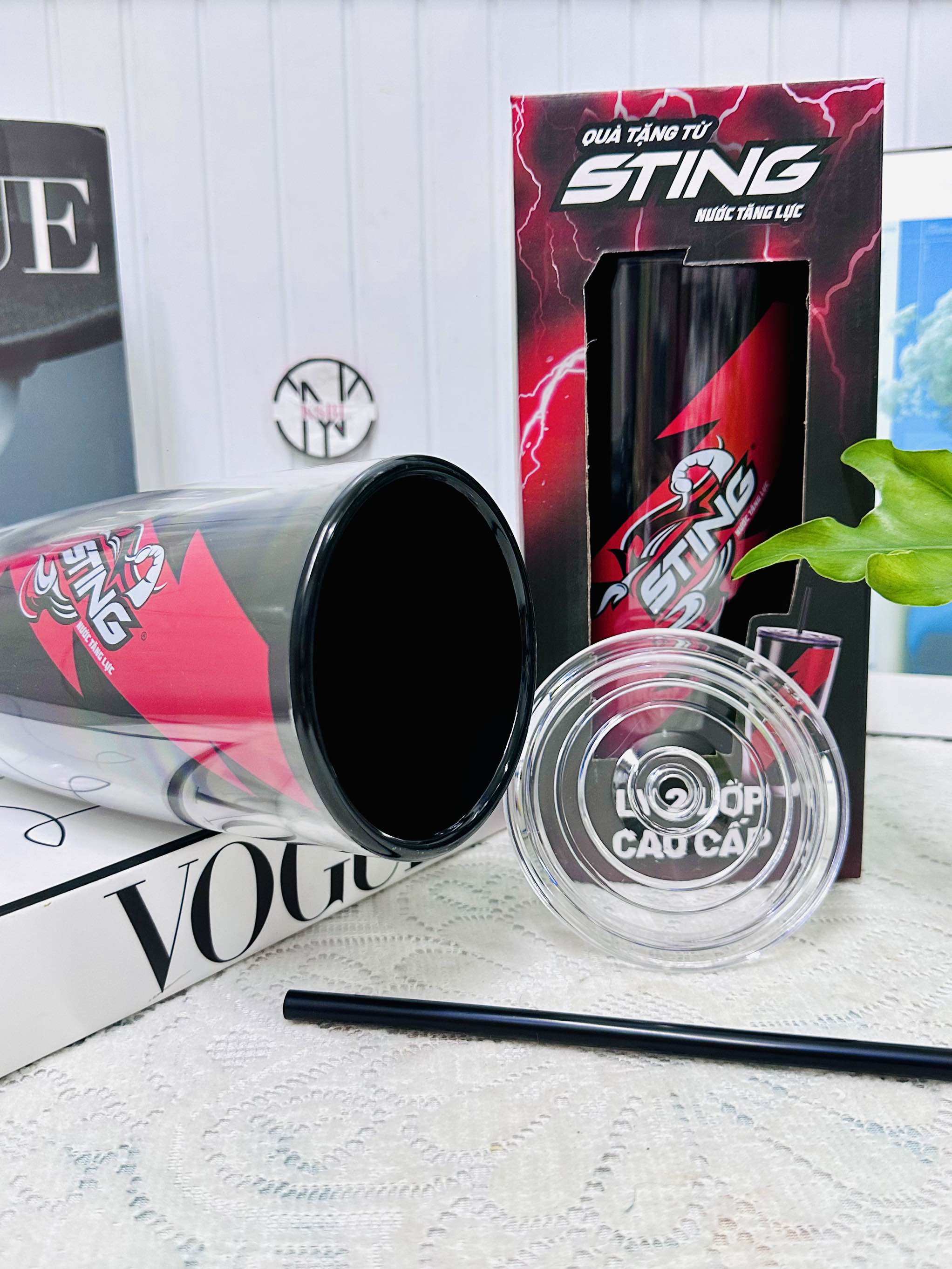 LY QUÀ TẶNG STING XỊN CÓ HỘP ỐNG HÚT