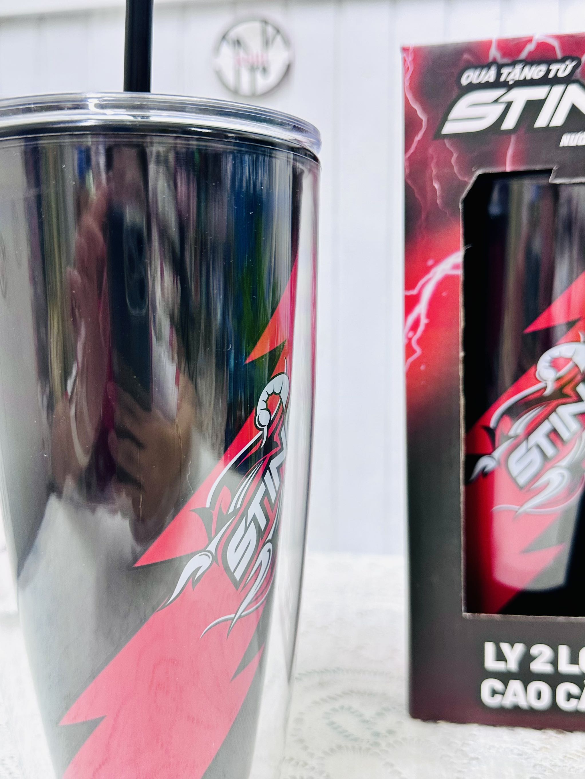 LY QUÀ TẶNG STING XỊN CÓ HỘP ỐNG HÚT