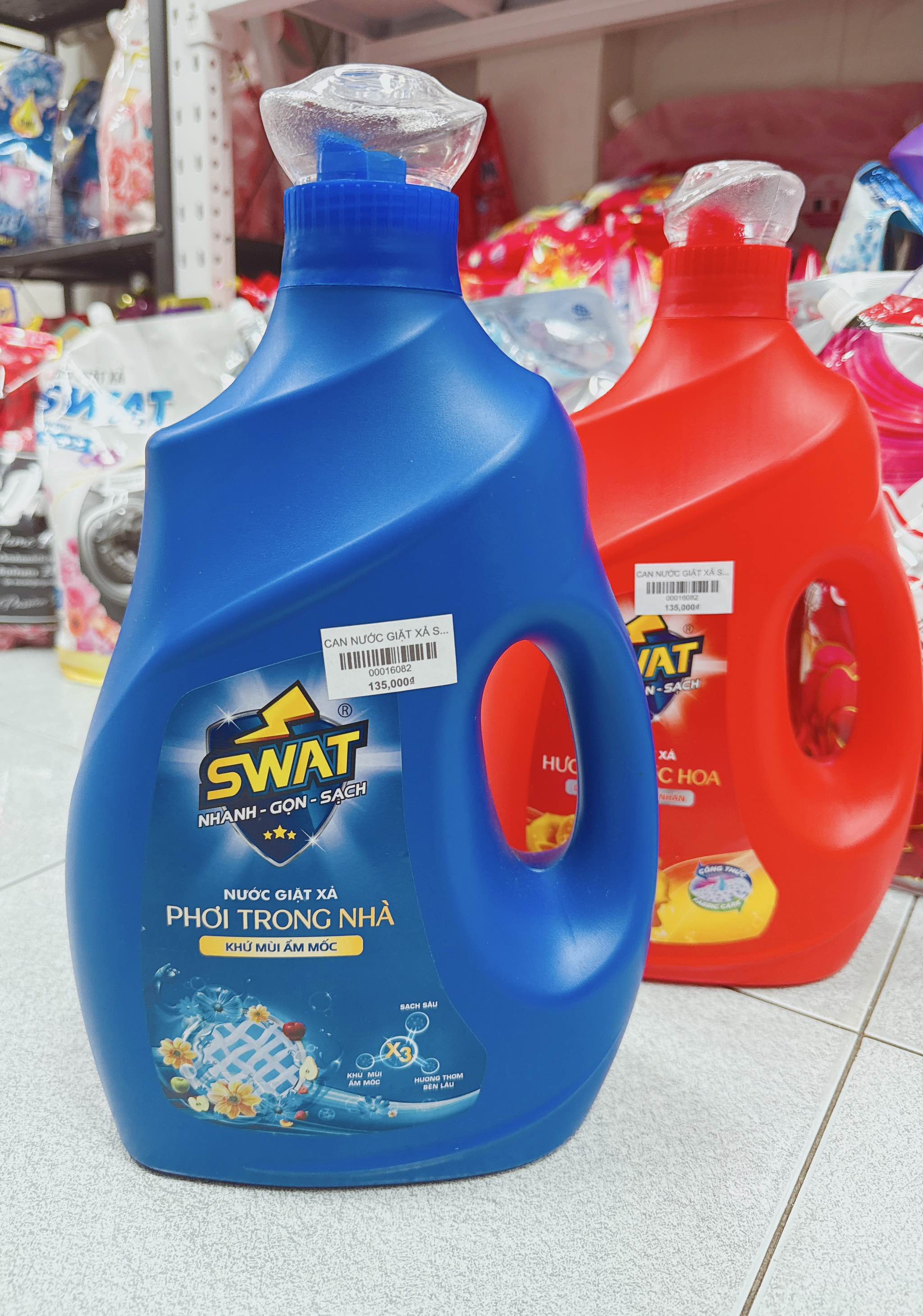 CAN NƯỚC GIẶT XẢ SWAT 3,3Kg (Dưỡng Vải Chống Nhăn, Phơi Trong Nhà)