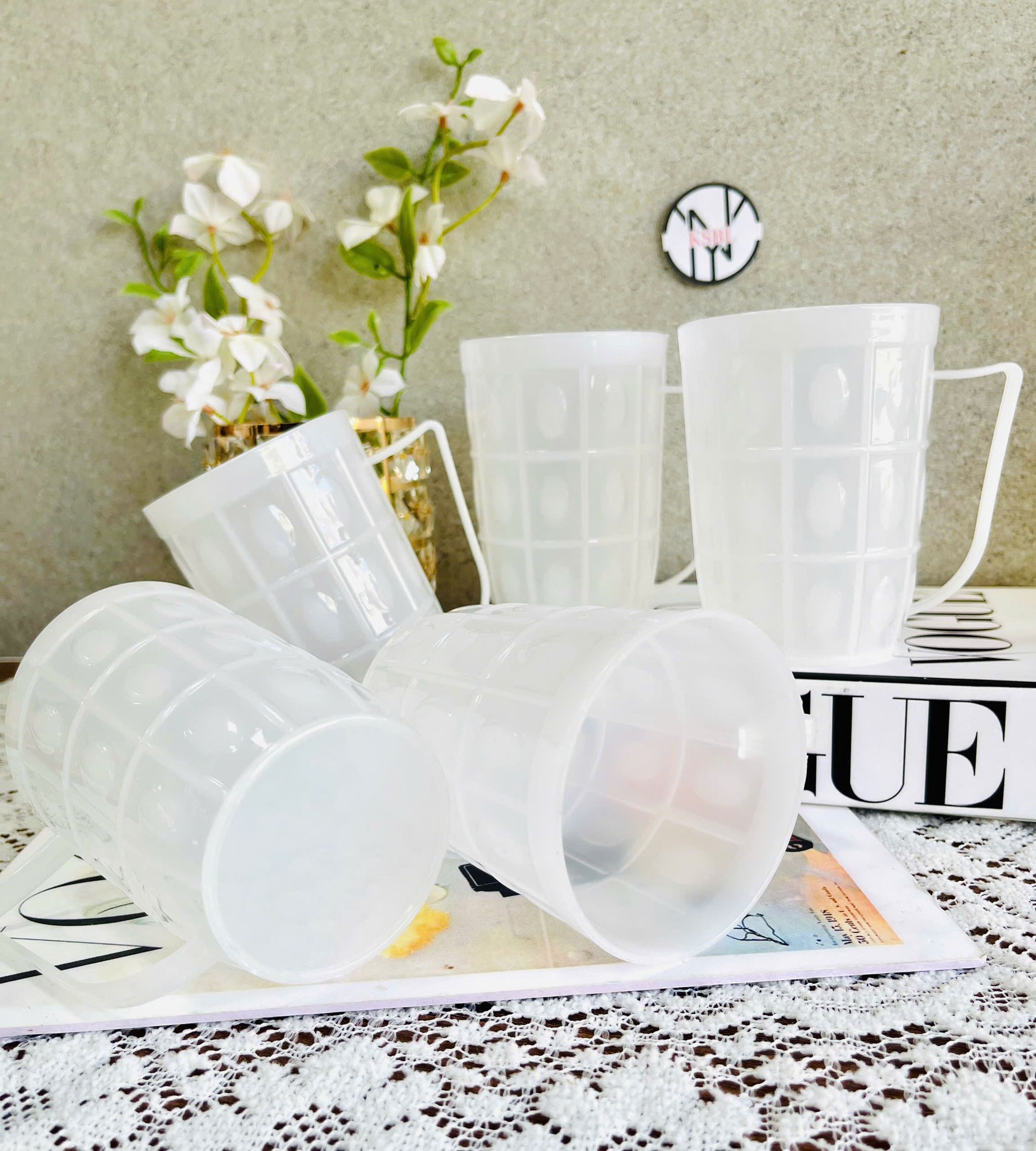 CA LY NHỰA TRẮNG UỐNG BIA, NƯỚC, PQ LỚN