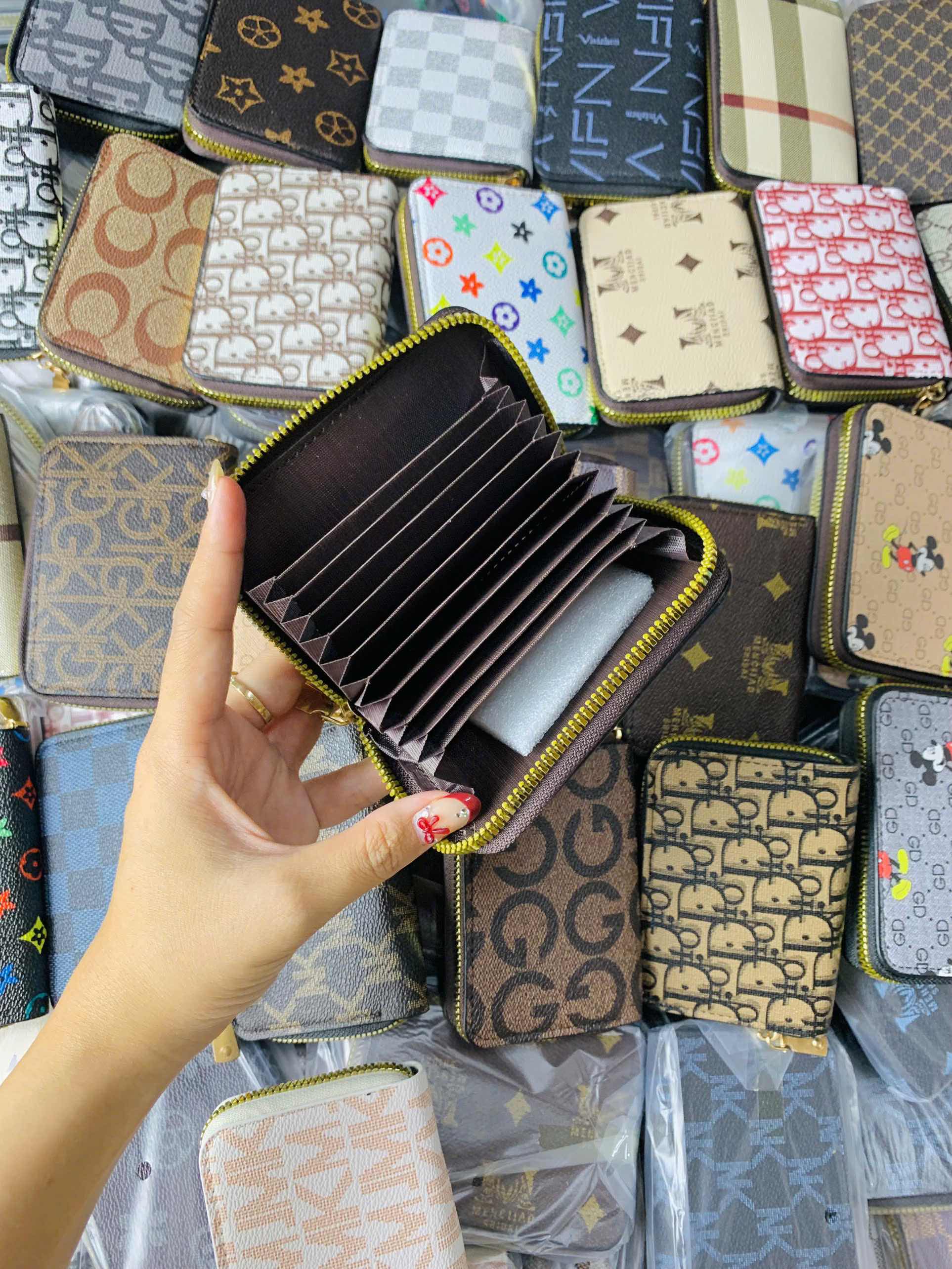 VÍ NGẮN MINI CẦM TAY NHIỀU HOẠ TIẾT (2)