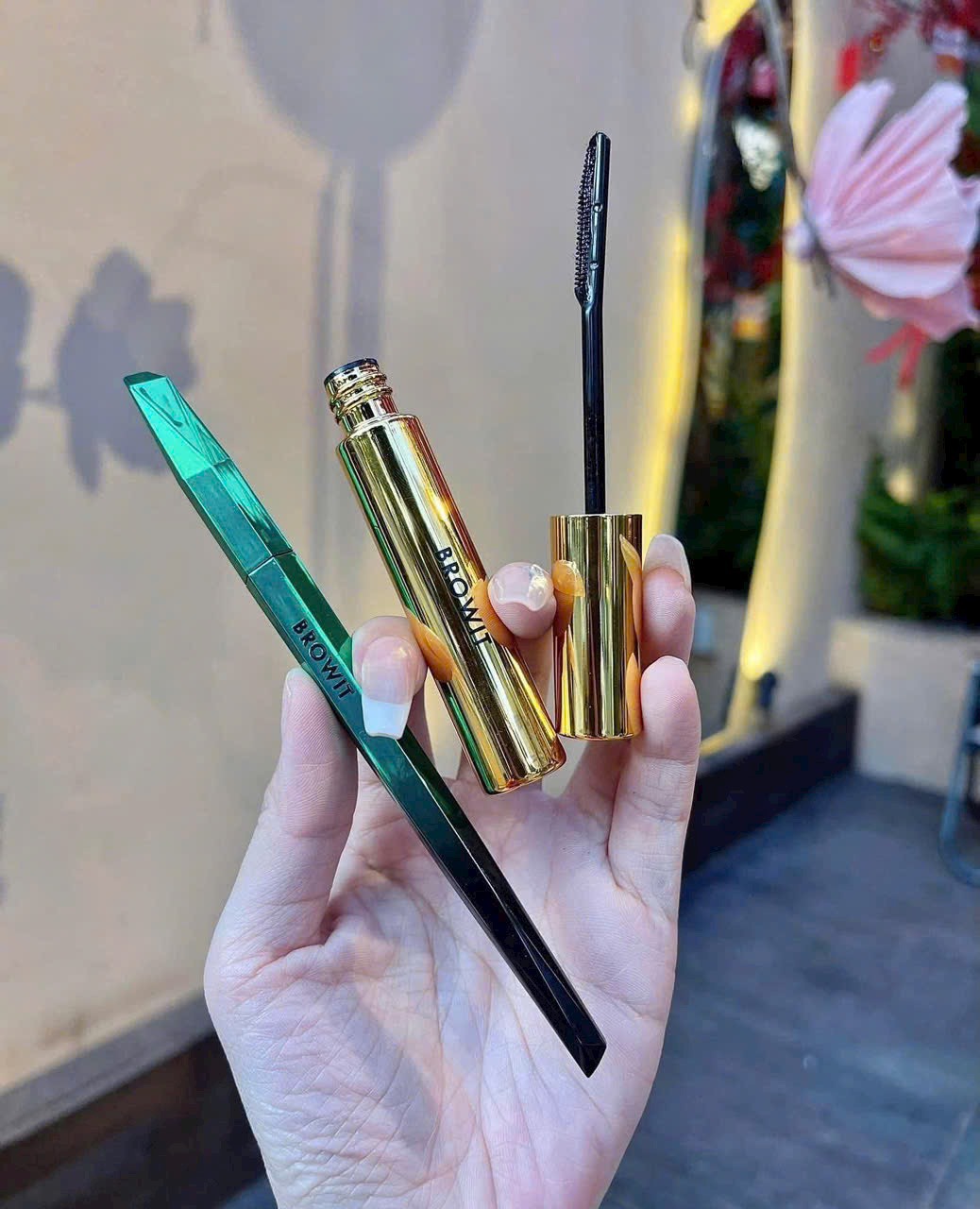 BÚT LONG KẺ MẮT BROWIT XỊN (10) '
