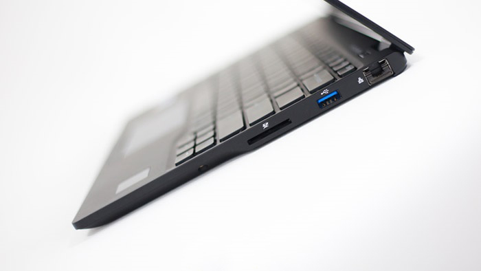 Fujitsu Lifebook U9311 Intel Core i5 16GB 512GB SSD 13.3" FHD Touch