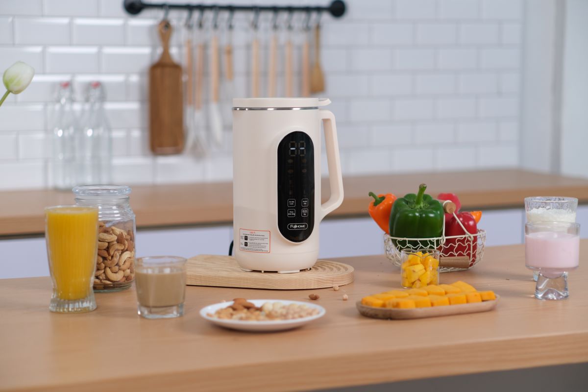 Máy làm sữa hạt Fujihome SM1636 1 lít – hẹn giờ tối, sáng có sữa nóng cho cả nhà