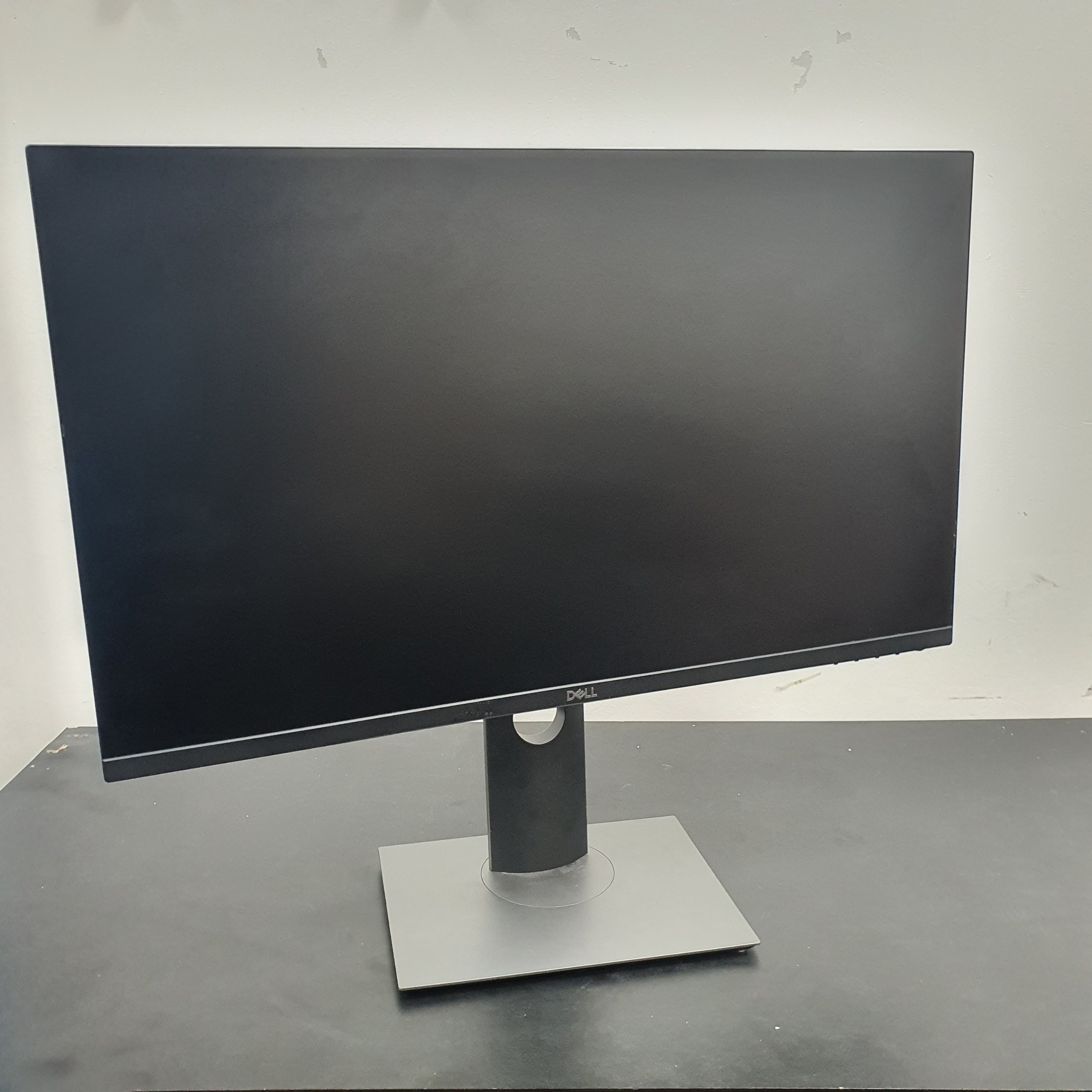 Màn hình Dell P2719hc | Hàng chính hãng