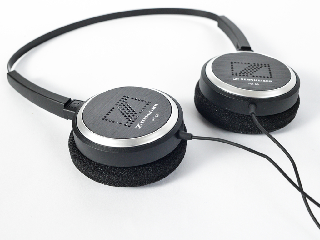 Tai nghe Sennheiser PX 88 màu đen