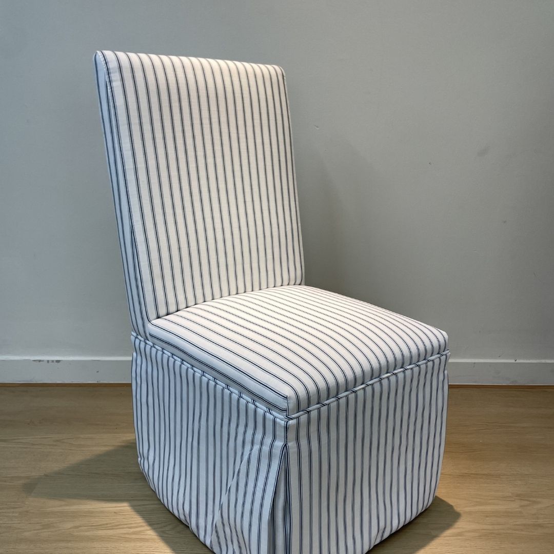 OUTLET - GHẾ TUỒN TUỘT