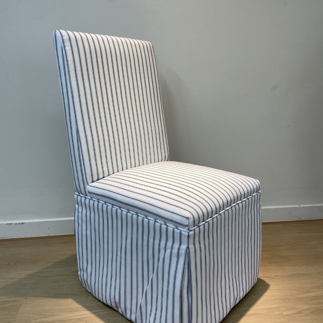 OUTLET - GHẾ TUỒN TUỘT