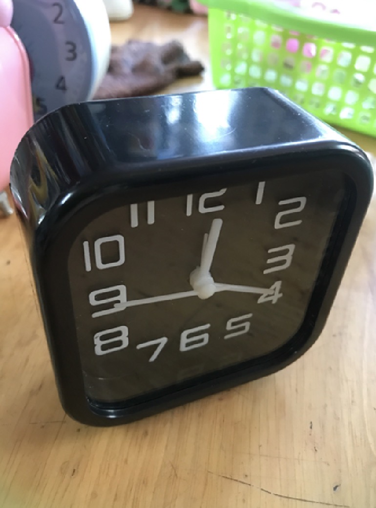 Đồng hồ để bàn 0075