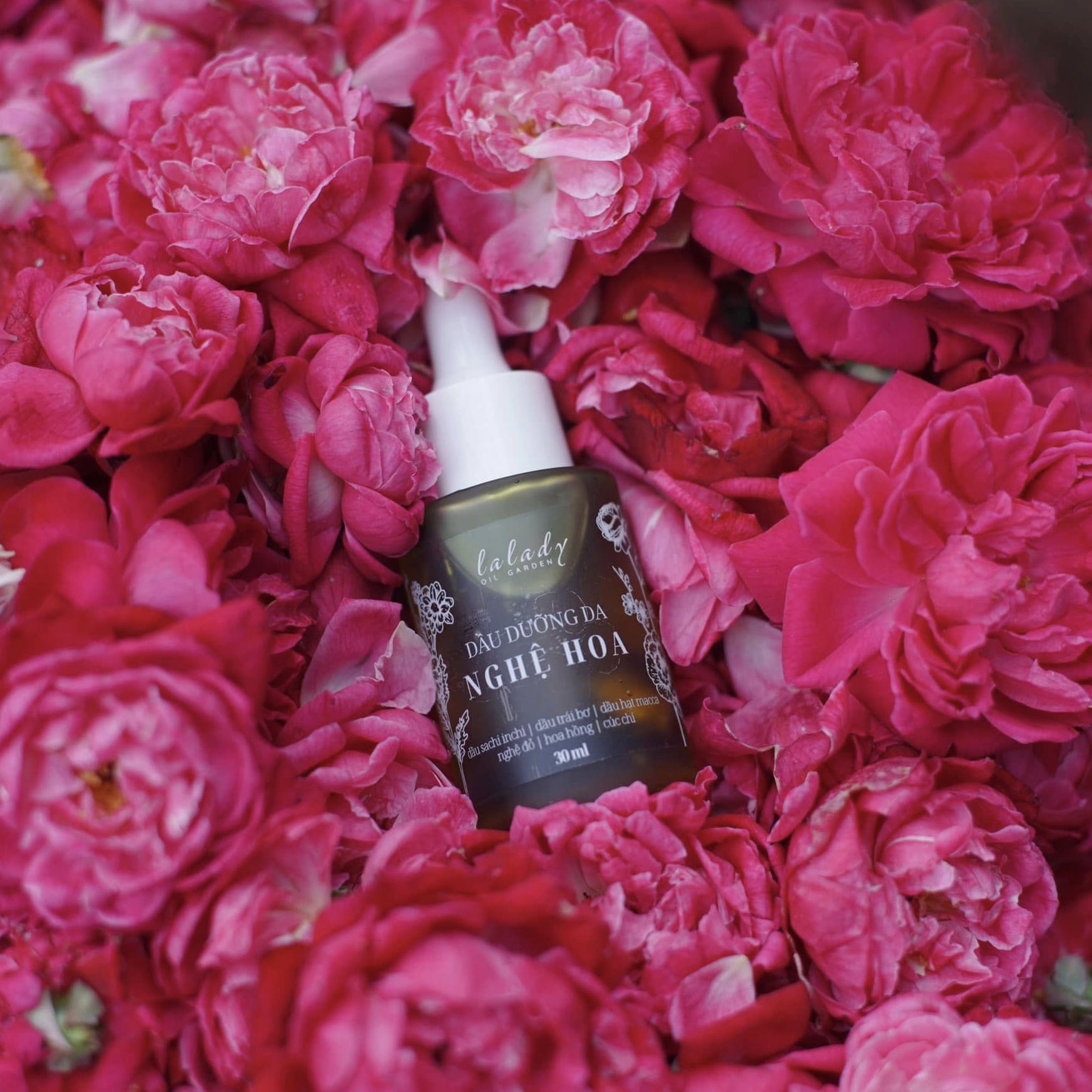 DẦU DƯỠNG DA NGHỆ HOA