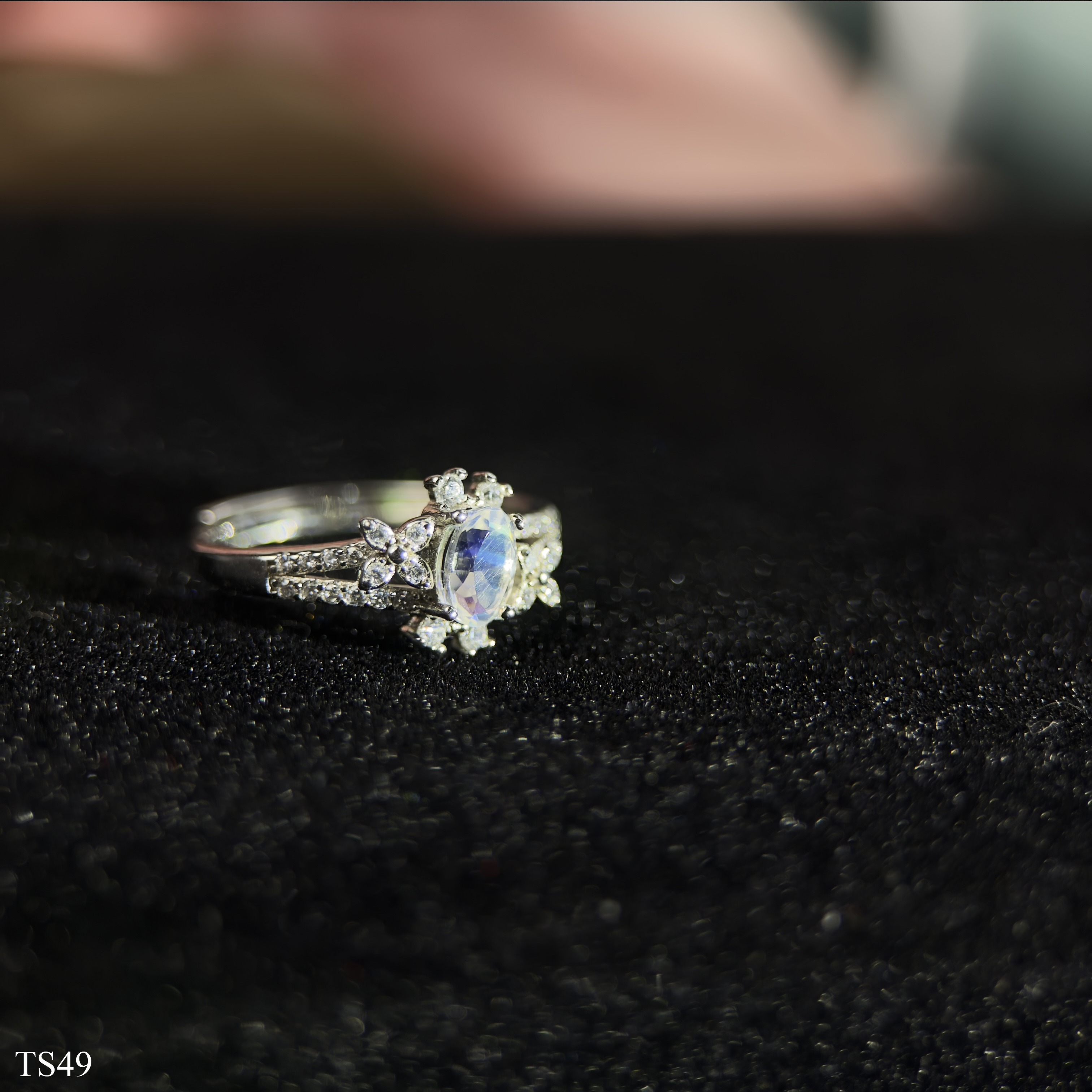 Nhẫn Bạc 925 Đá Mặt Trăng Moonstone Oval Facet