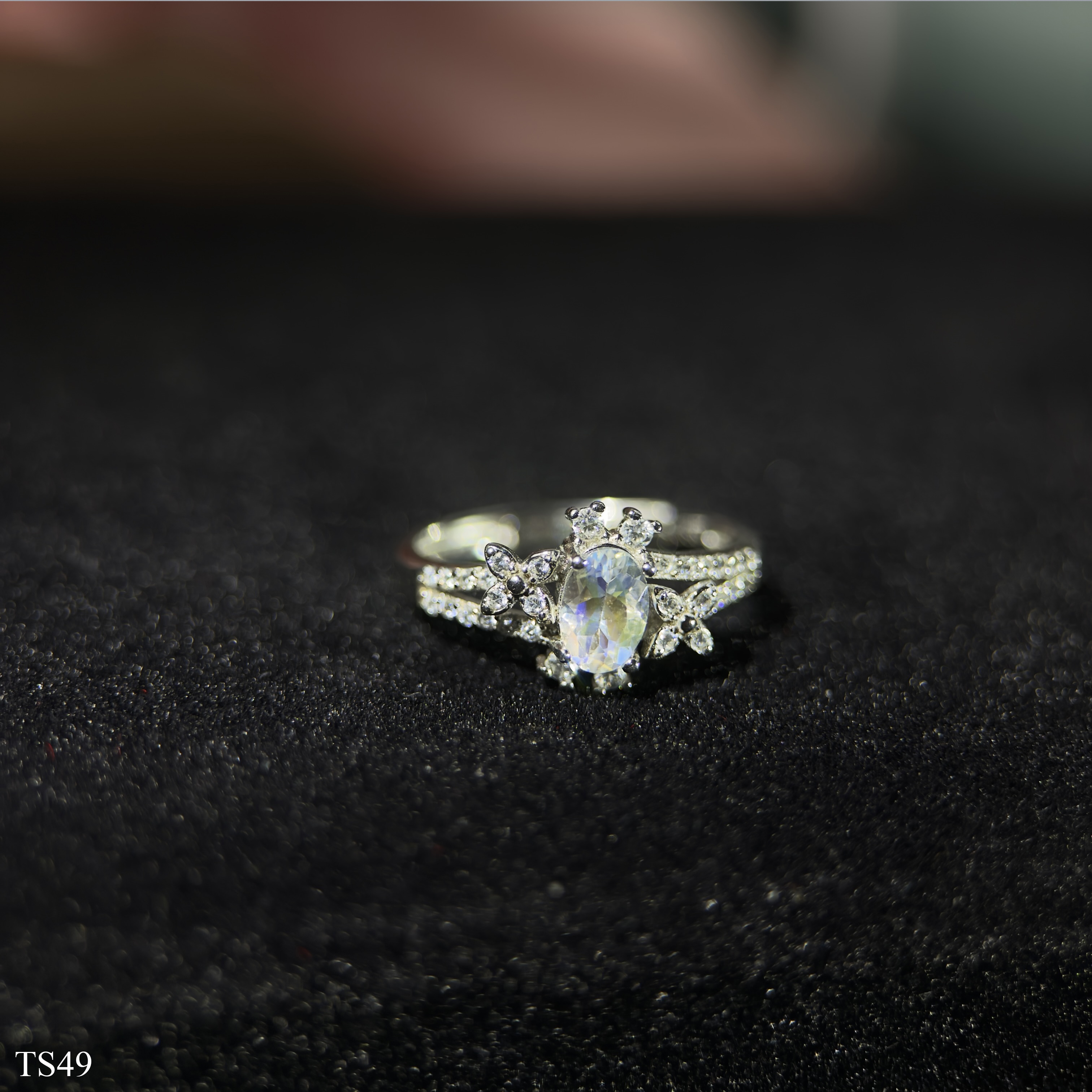 Nhẫn Bạc 925 Đá Mặt Trăng Moonstone Oval Facet