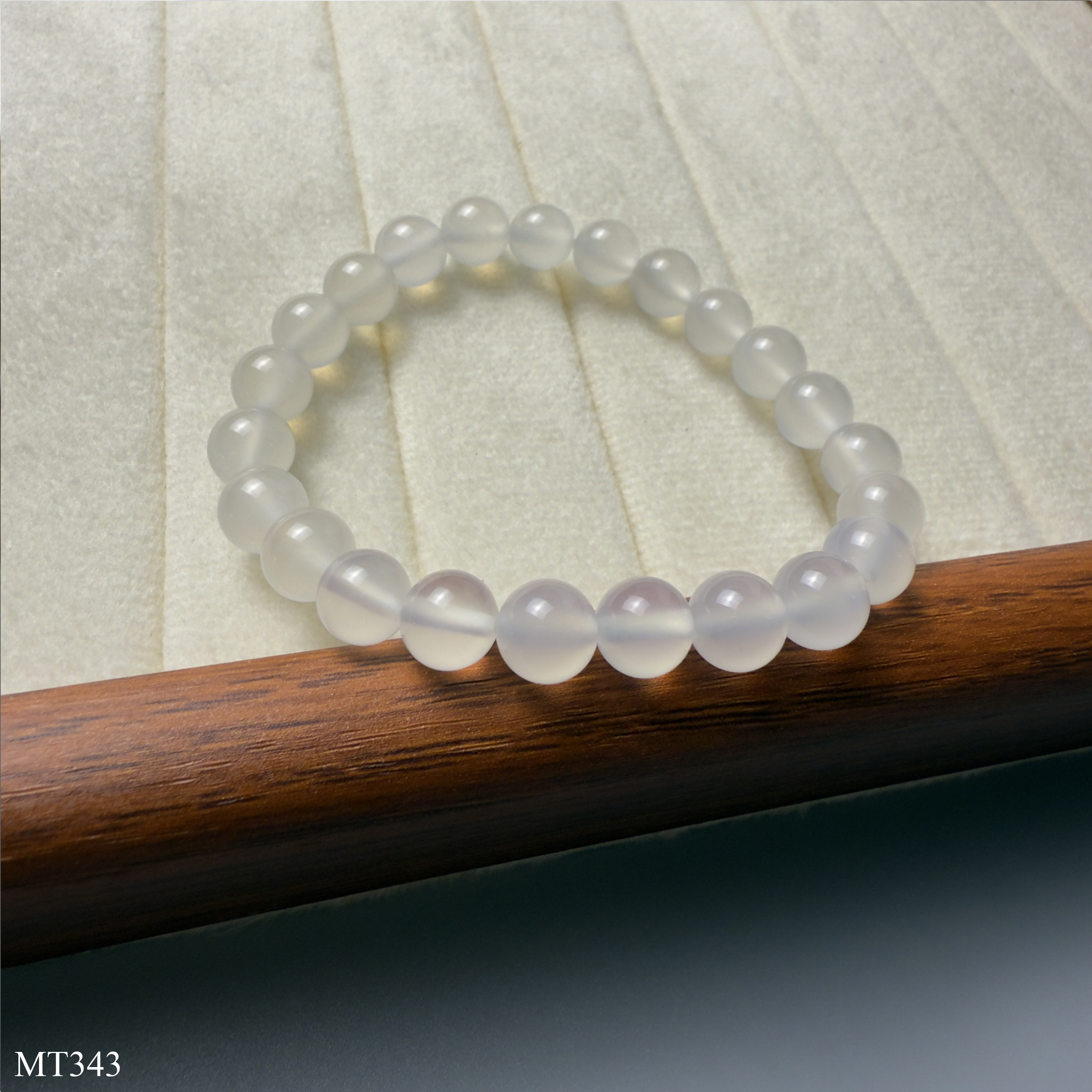 Vòng Mã Não Trắng Size 8ly – Đá Tự Nhiên Mang Lại Bình An và May Mắn