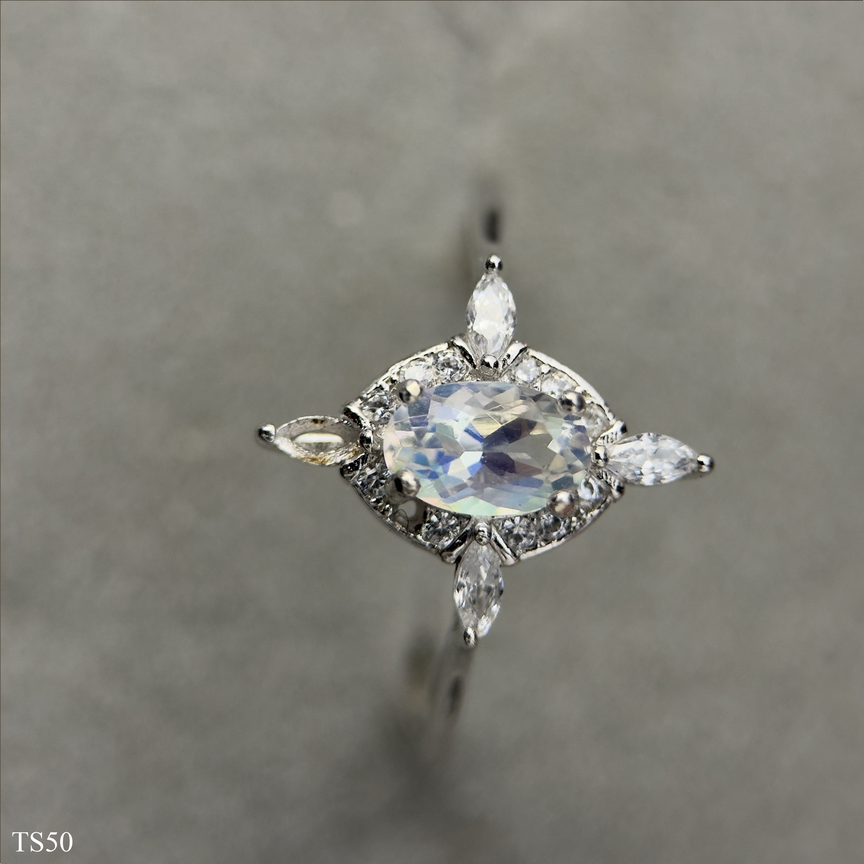 Nhẫn Nữ Bạc 925 Freesize Đá Mặt Trăng Moonstone Bản Giới Hạn