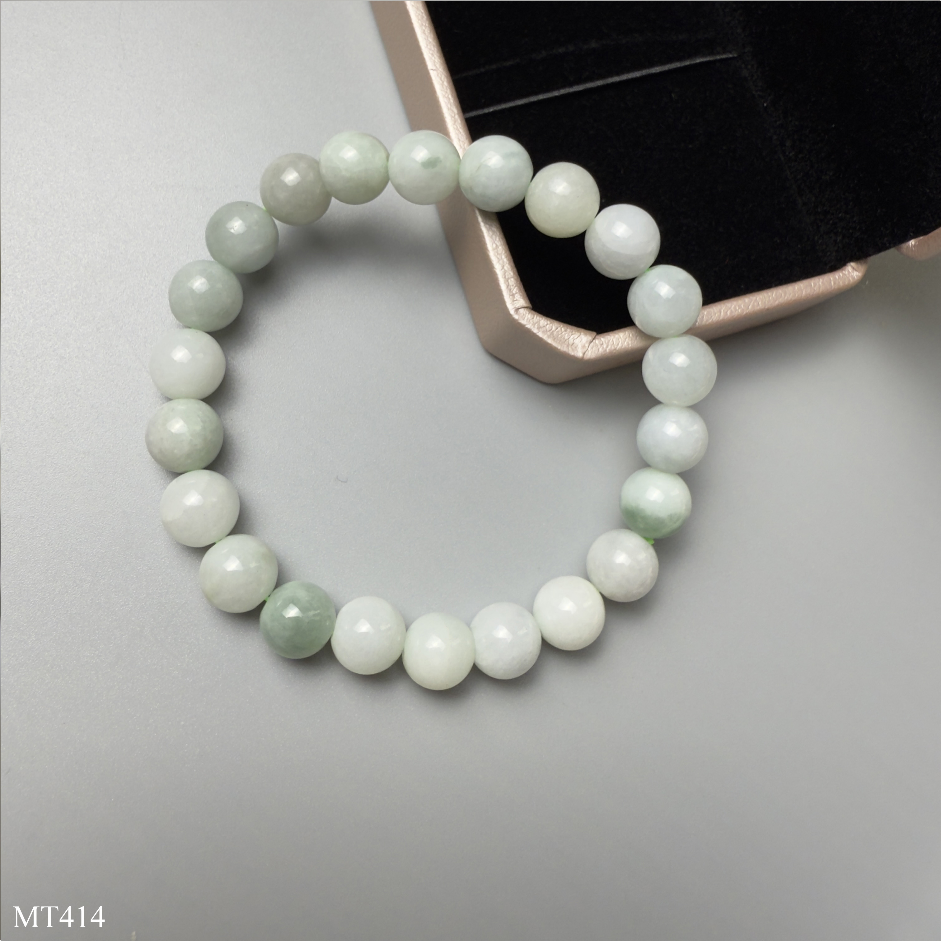 Vòng Ngọc Cẩm Thạch Jadeite 8mm Tự Nhiên