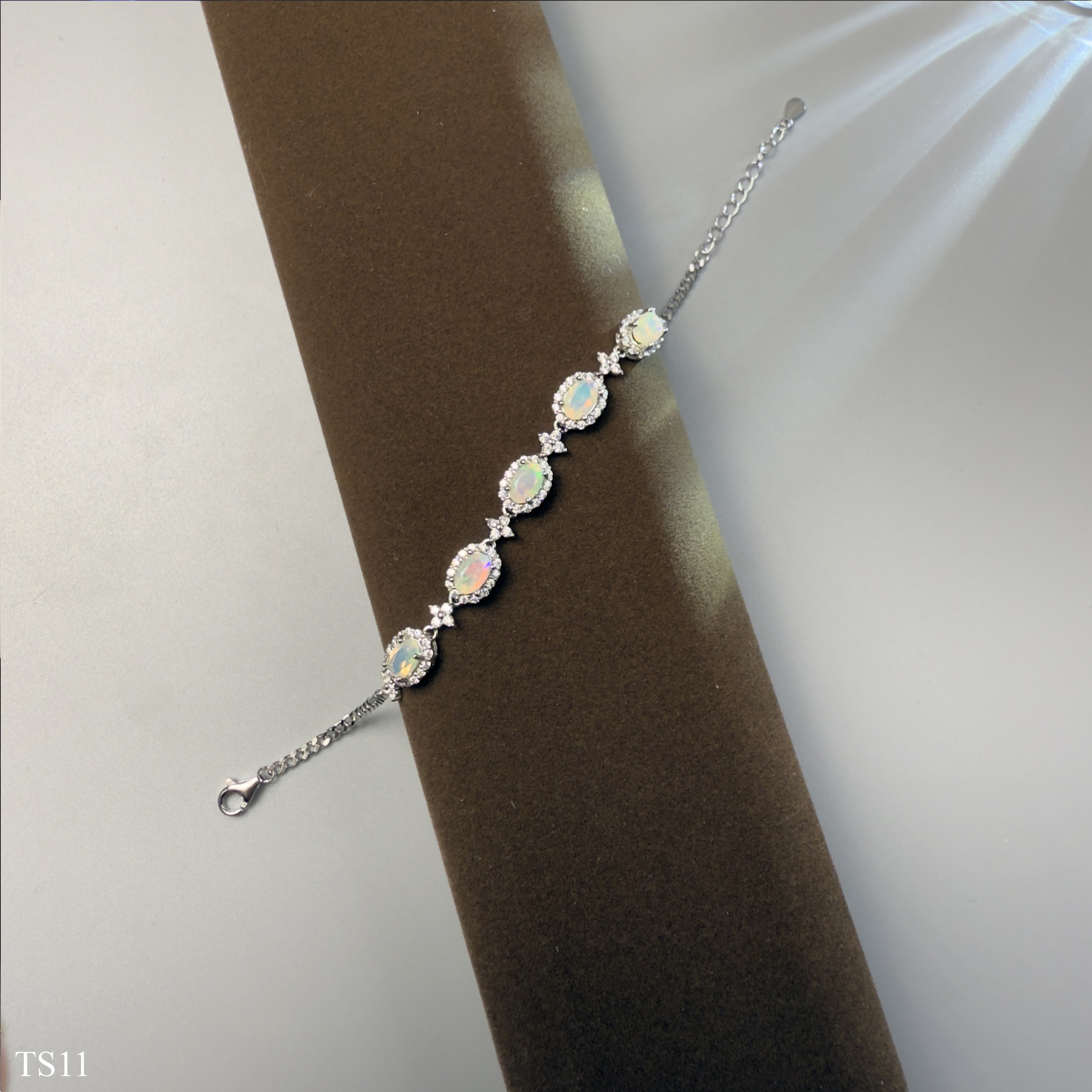 Lắc Bạc 925 Nữ Đính Đá Opaz Tự Nhiên Thiết Kế Facet Tinh Xảo