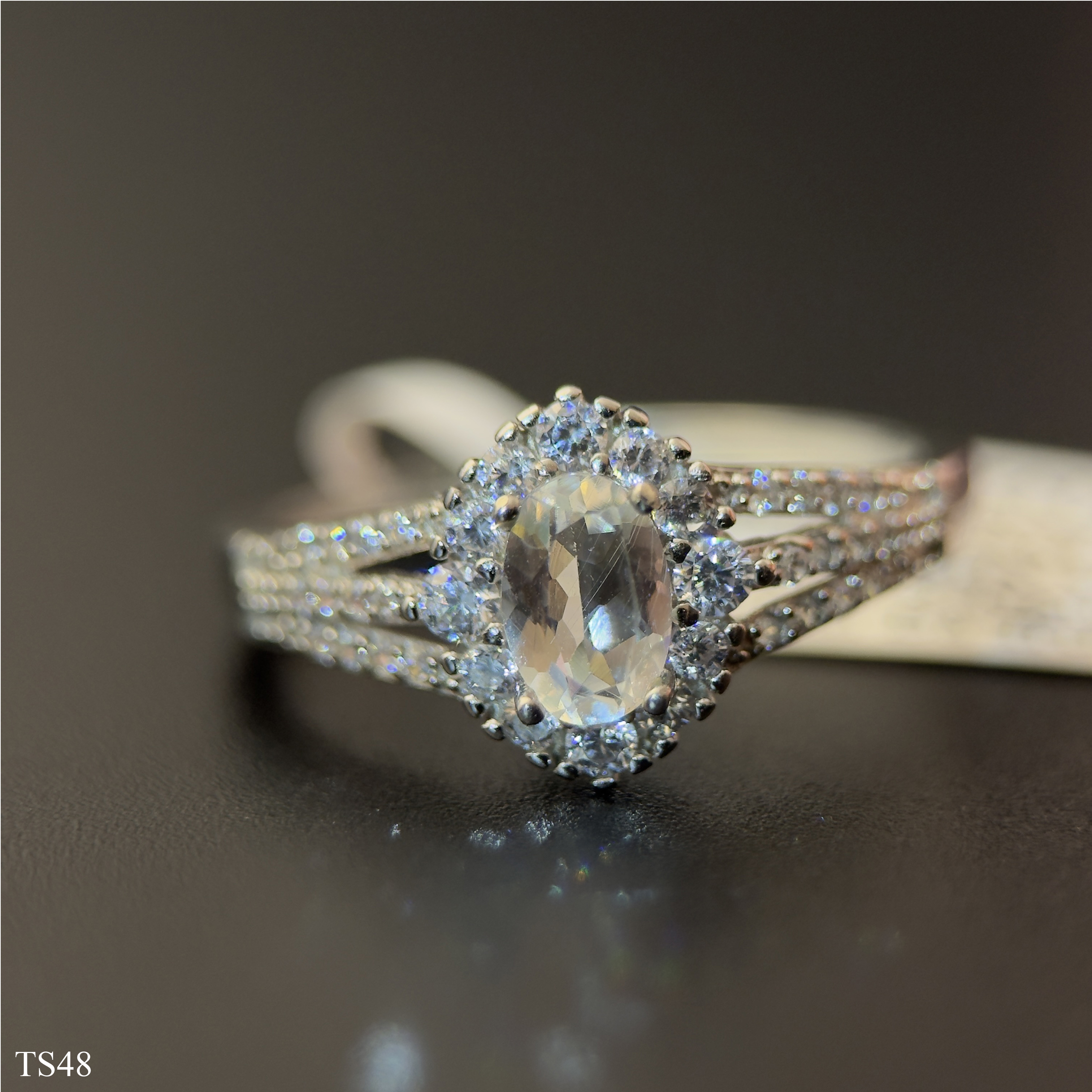 Nhẫn Nữ Sang Trọng Bạc 925 Đá Mặt Trăng Moonstone Oval