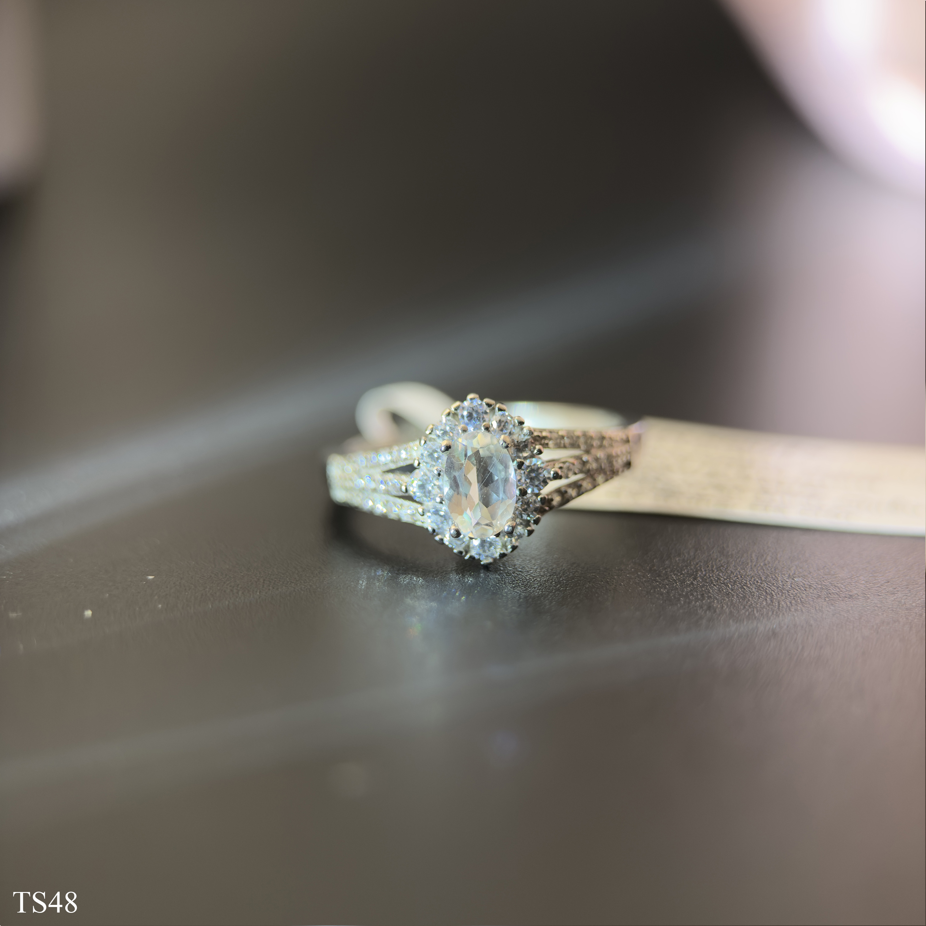 Nhẫn Nữ Sang Trọng Bạc 925 Đá Mặt Trăng Moonstone Oval