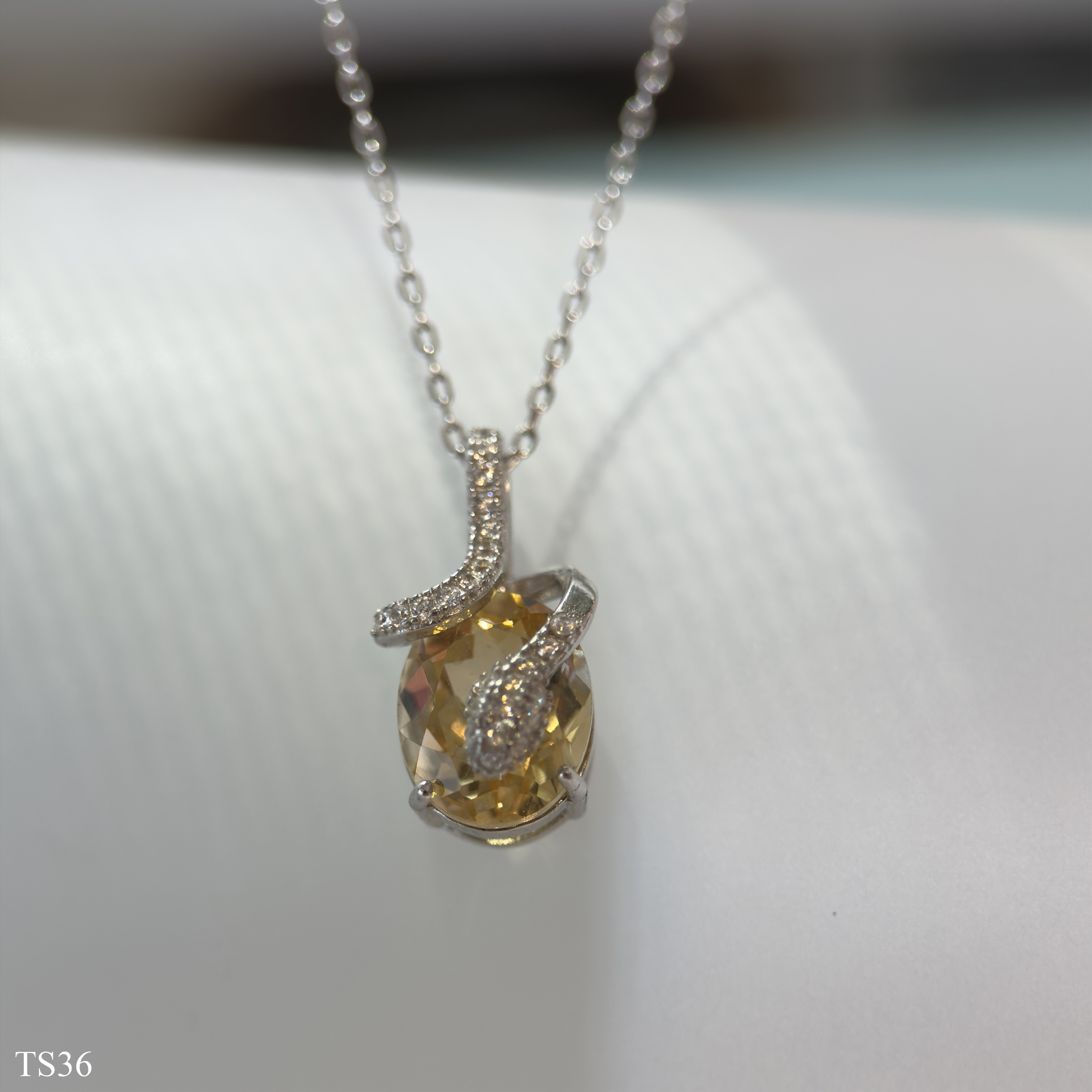 Dây chuyền bạc 925 nữ với đá thạch anh vàng tự nhiên và thiết kế rồng