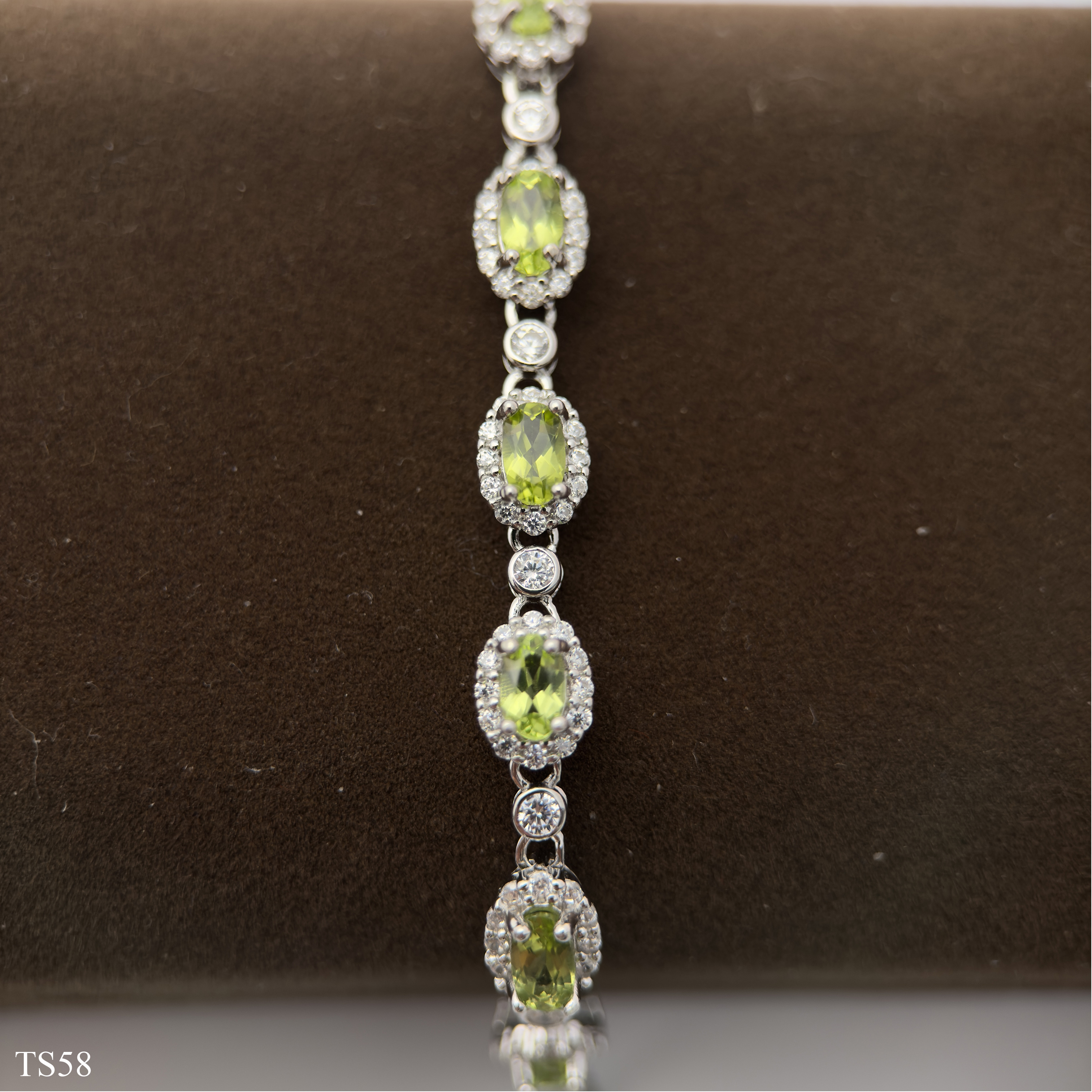 Lắc Tay Bạc 925 Nữ Với Đá Peridot Thiên Nhiên Sang Trọng