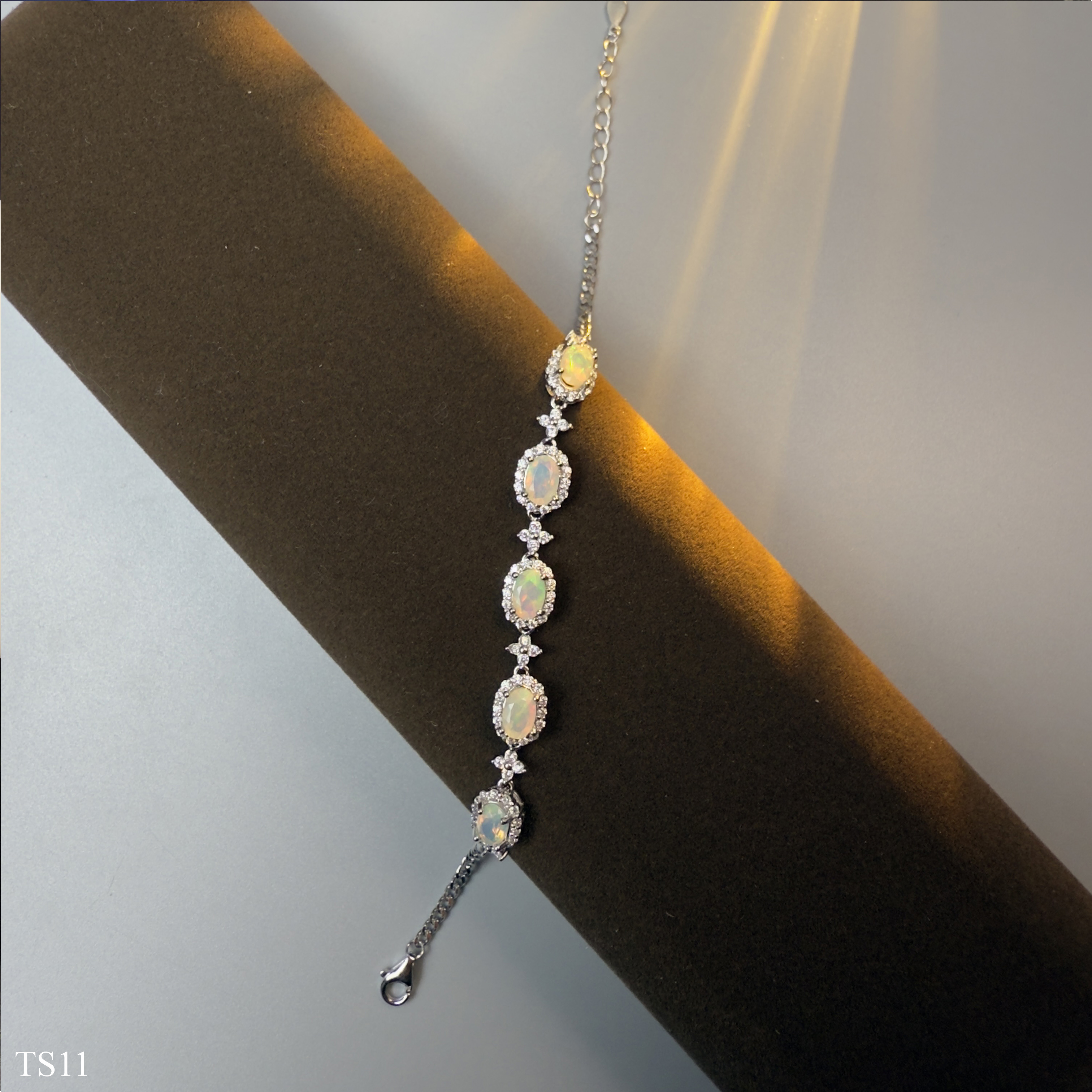 Lắc Bạc 925 Nữ Đính Đá Opaz Tự Nhiên Thiết Kế Facet Tinh Xảo
