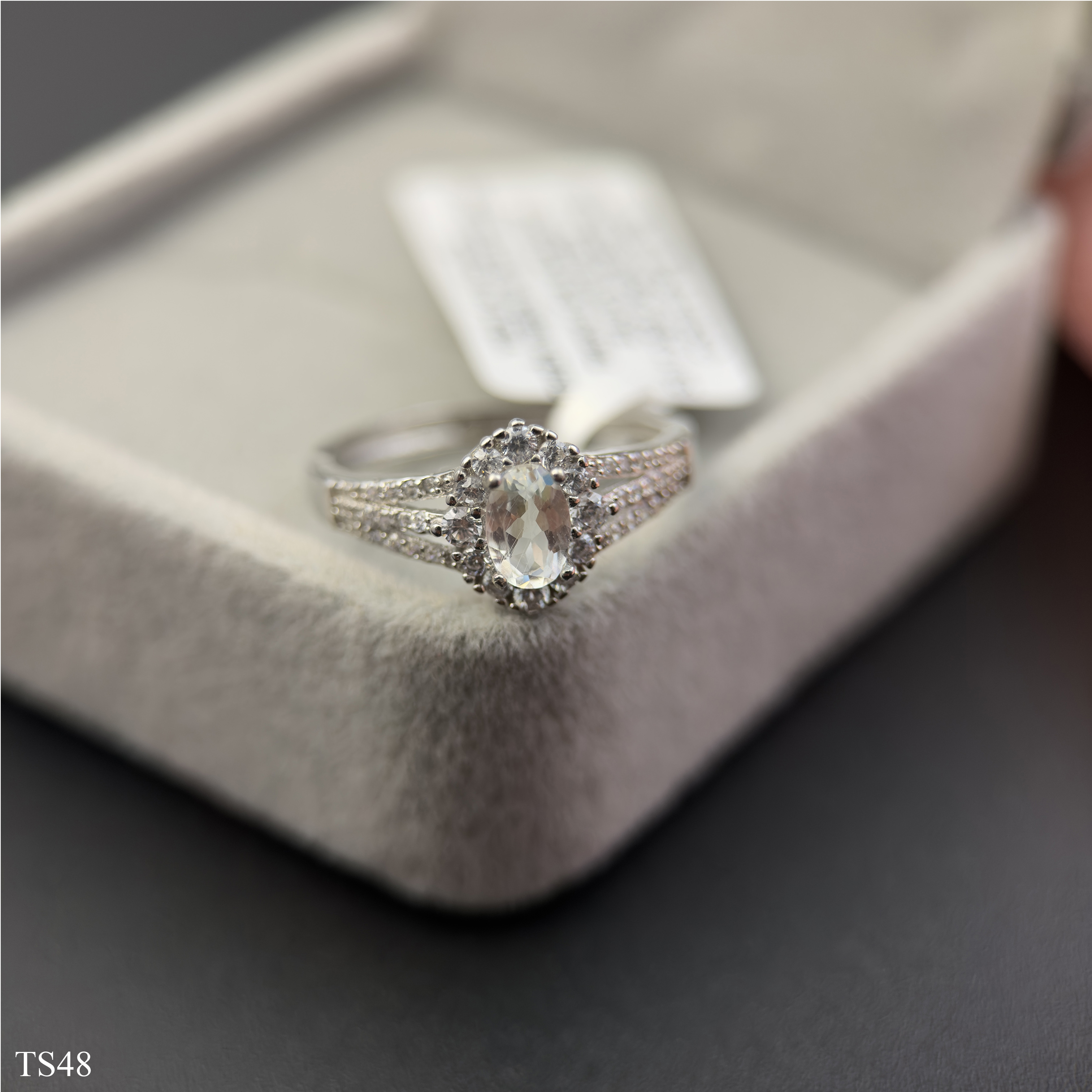 Nhẫn Nữ Sang Trọng Bạc 925 Đá Mặt Trăng Moonstone Oval