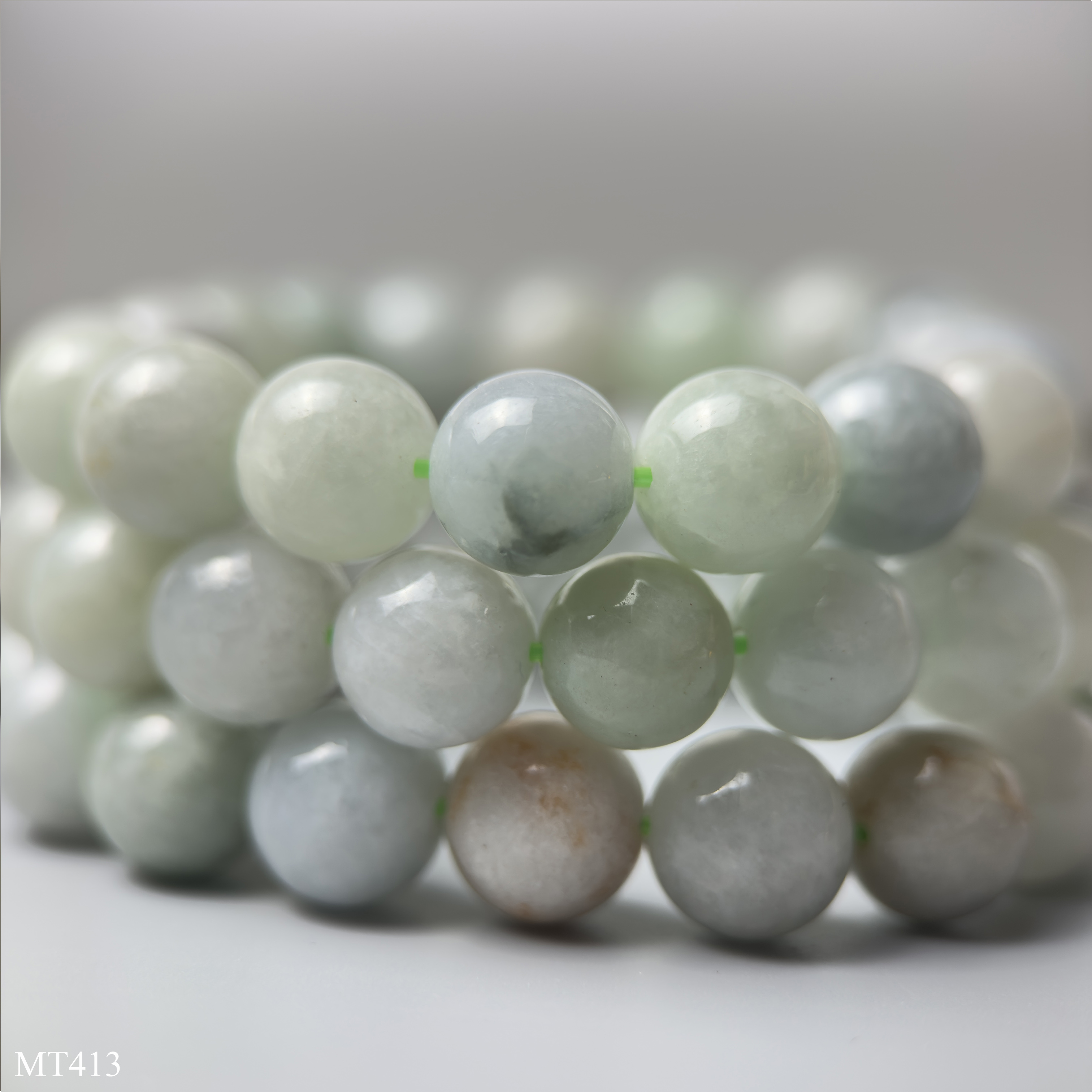 Vòng Ngọc Cẩm Thạch Jadeite 10mm Đá Tự Nhiên