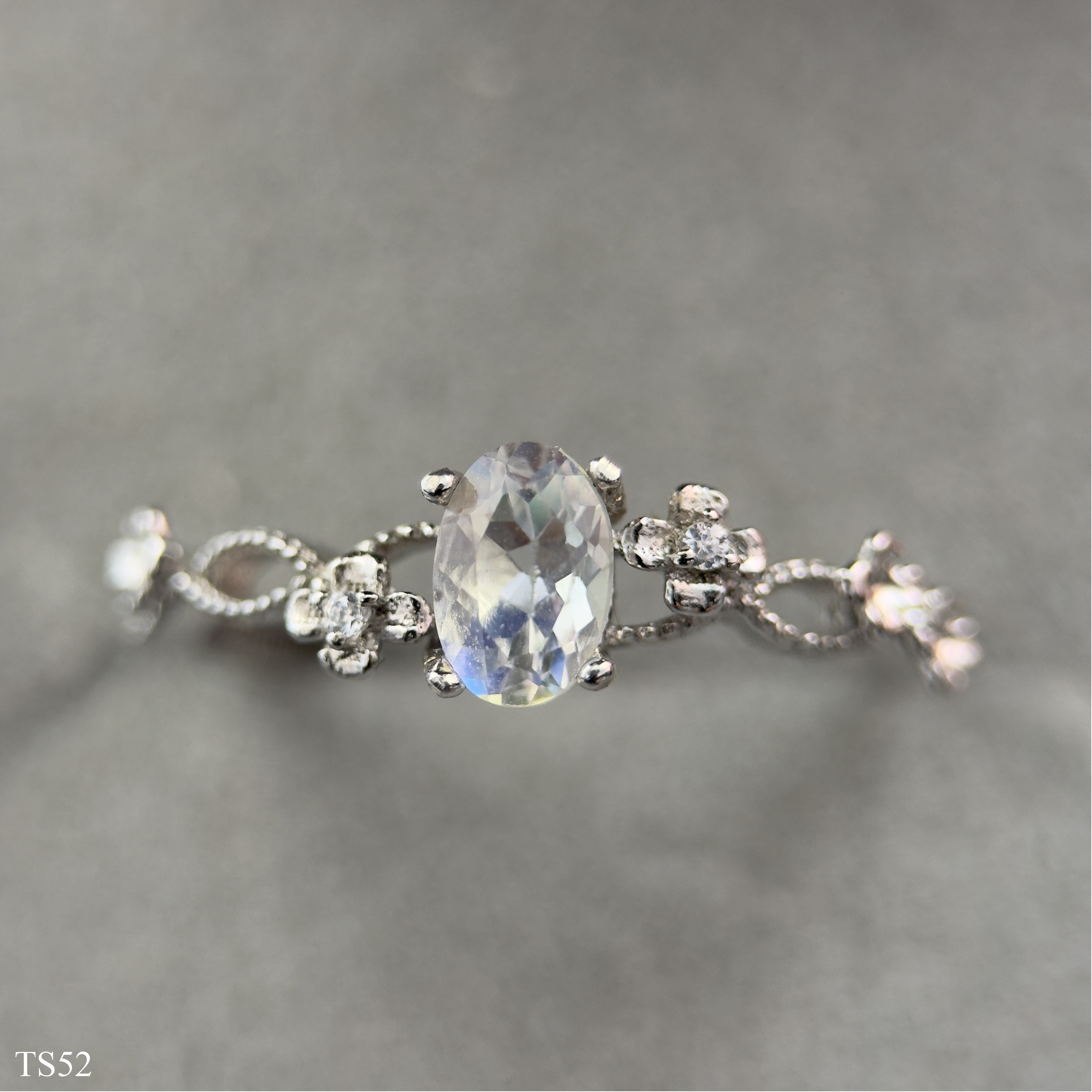 Nhẫn Đá Mặt Trăng Moonstone Bạc 925 Dành Cho Nữ