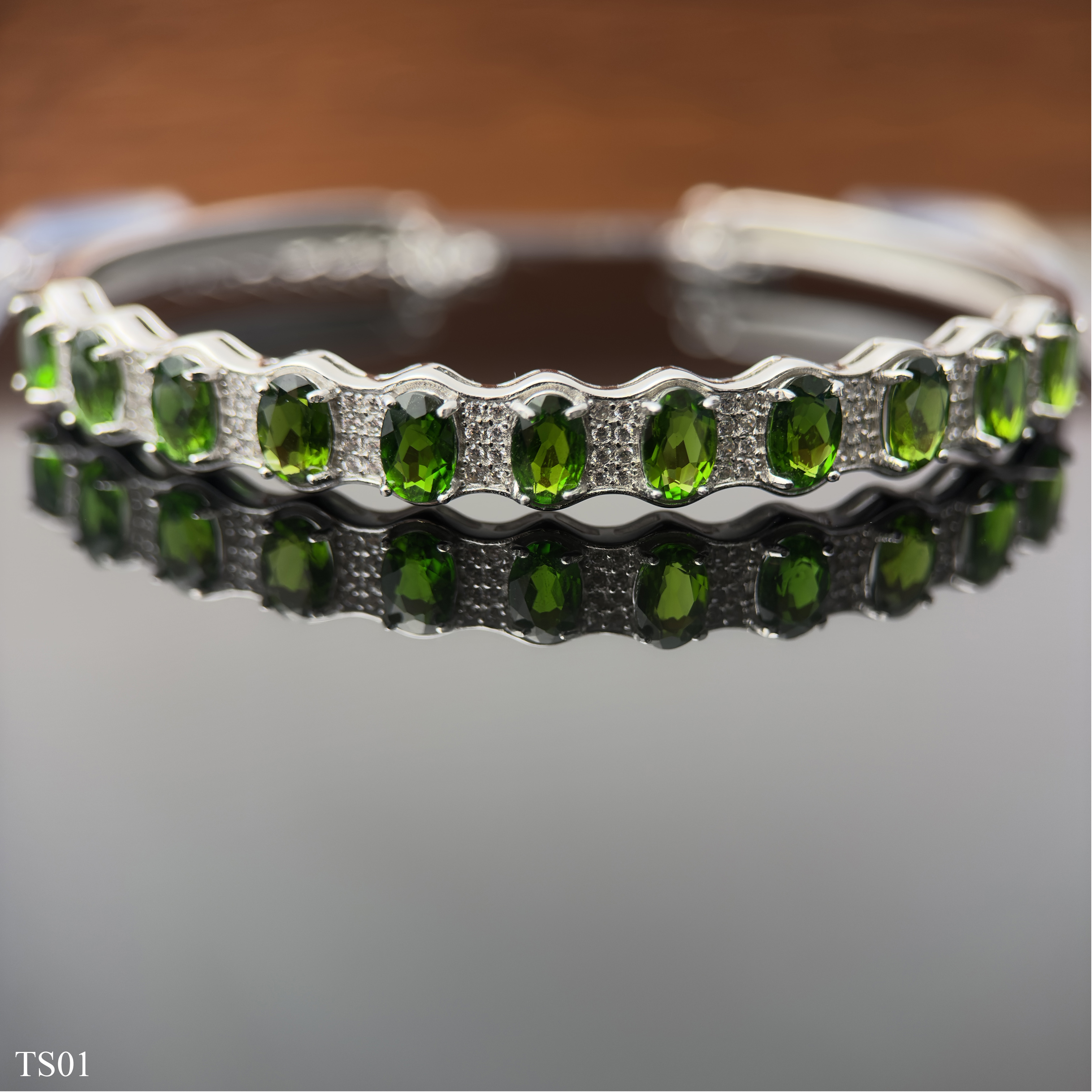 Lắc Bạc Liền Khối Nữ 925 Với Đá Diopside Thiên Nhiên