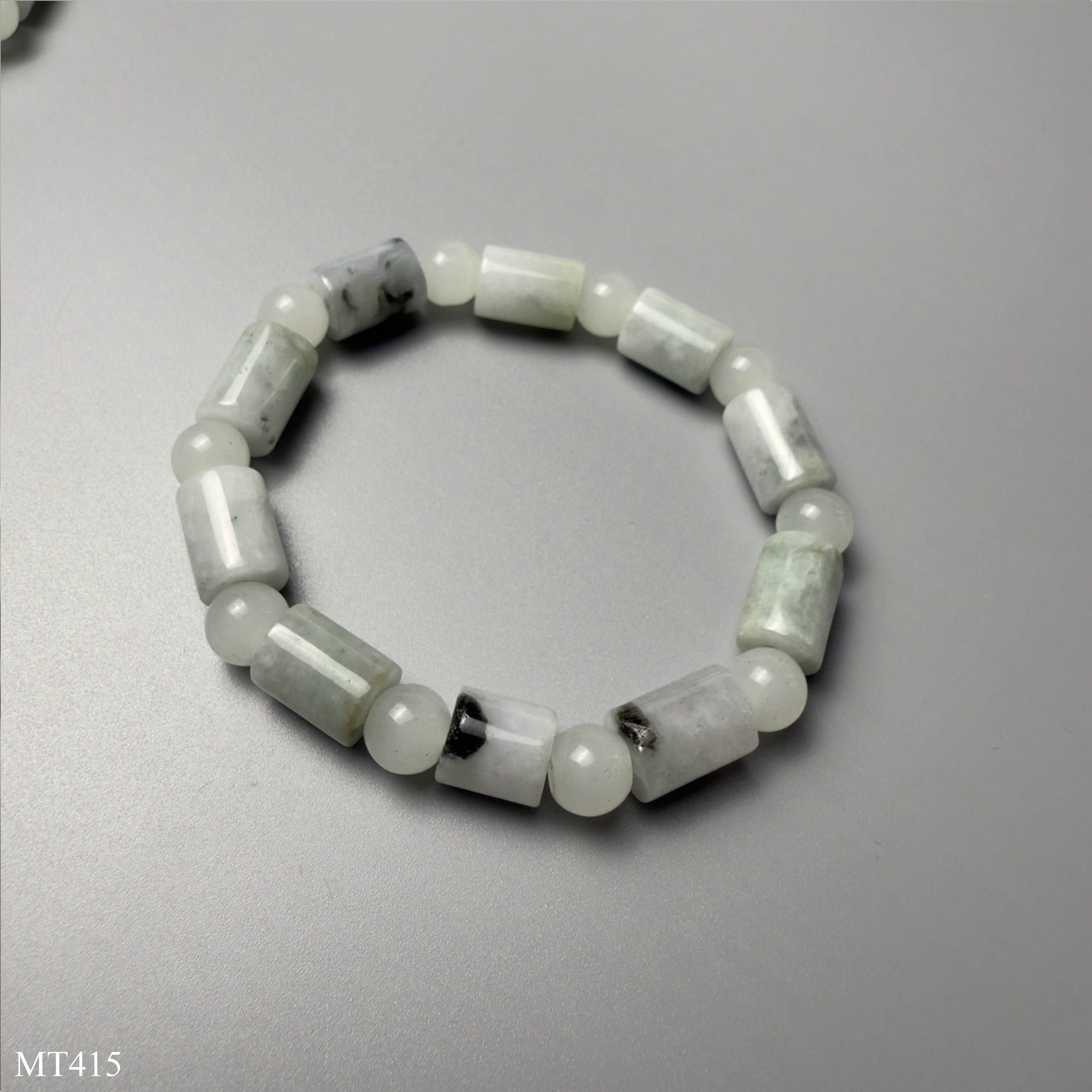 Vòng ngọc jadeite tự nhiên 10mm đốt trúc