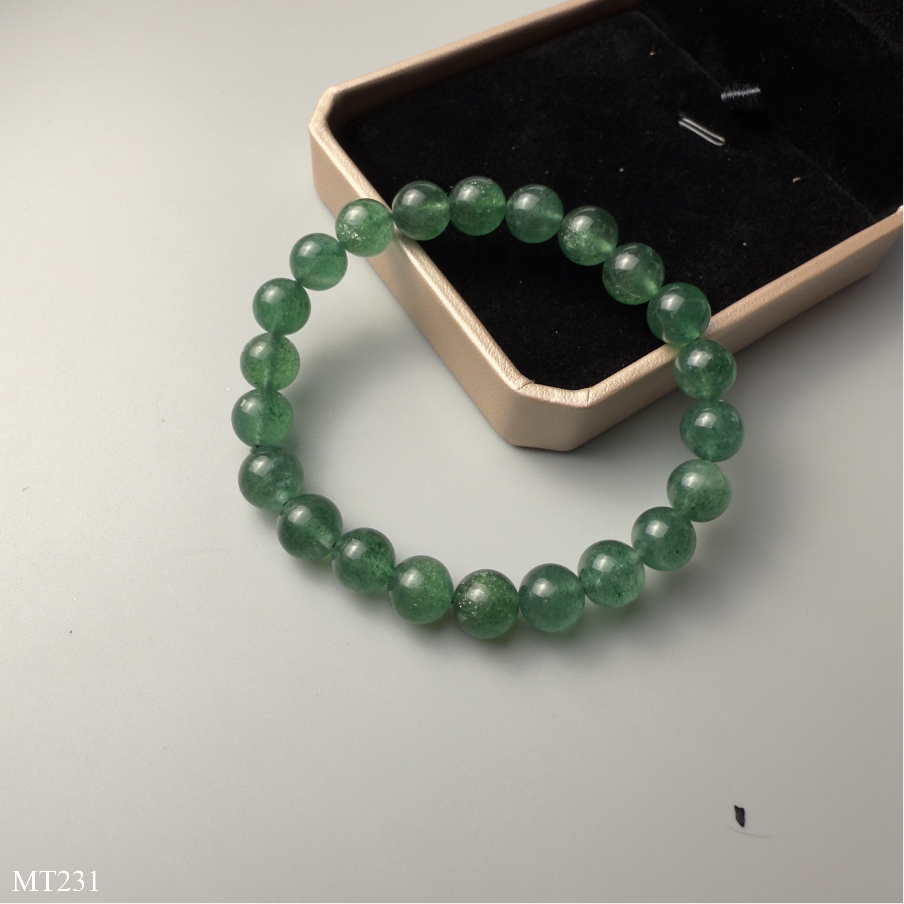 Vòng Thạch Anh Dâu Tây Xanh Thu Hút May Mắn