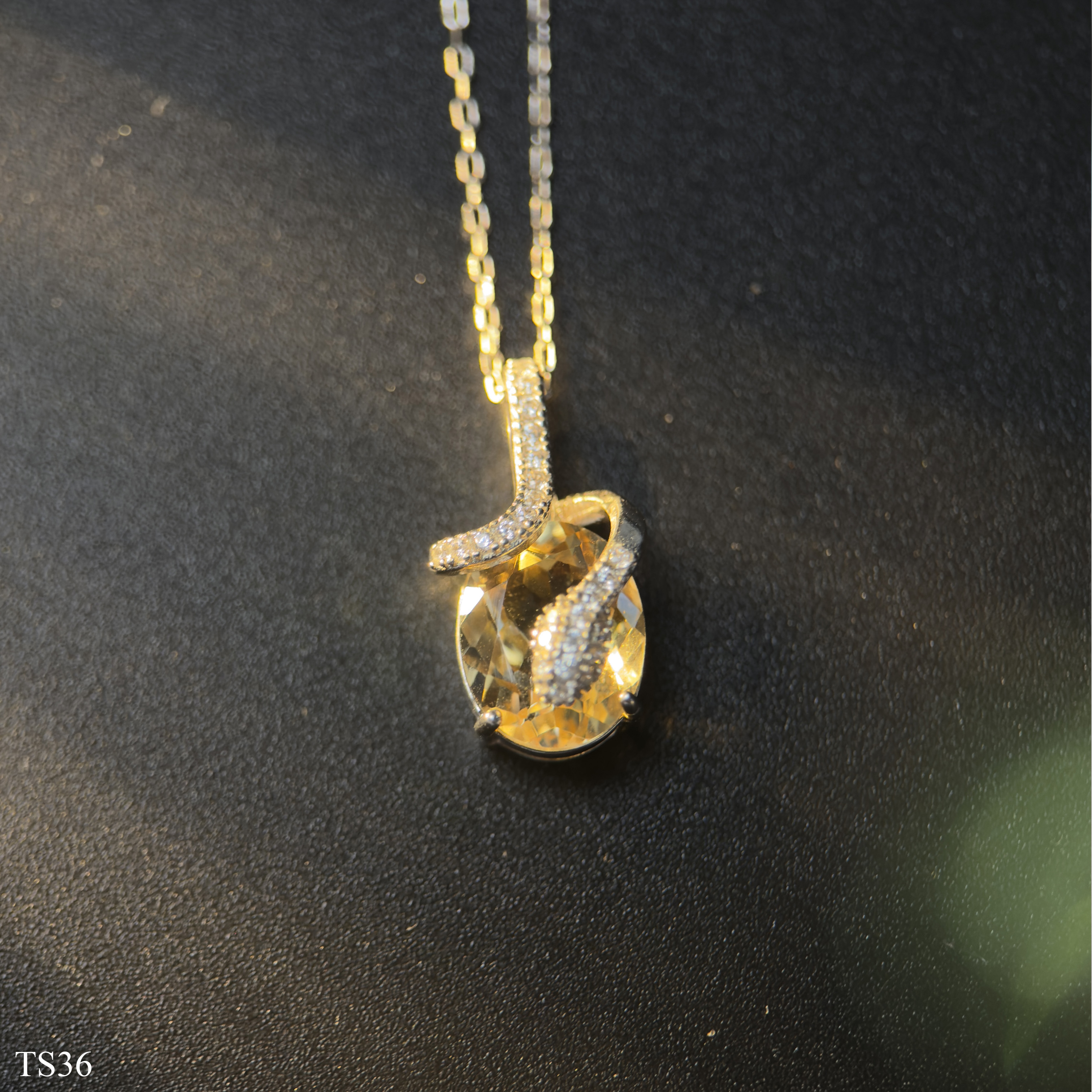 Dây chuyền bạc 925 nữ với đá thạch anh vàng tự nhiên và thiết kế rồng